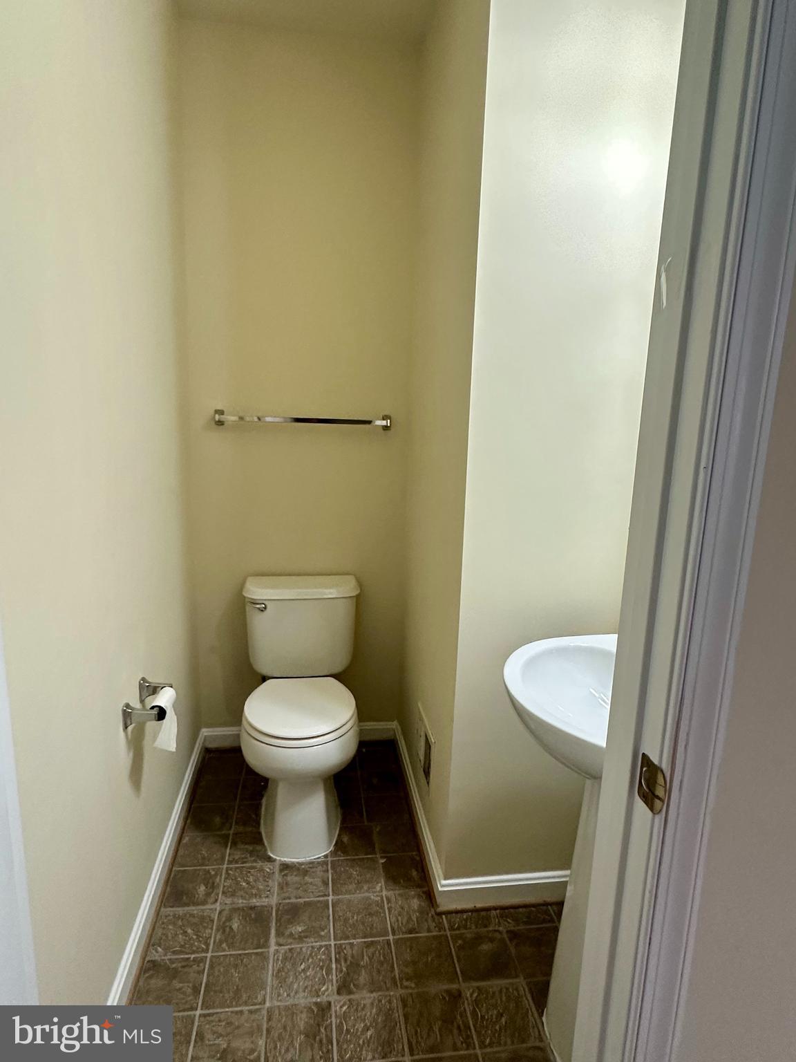 2242 BLUE SPRUCE DRIVE