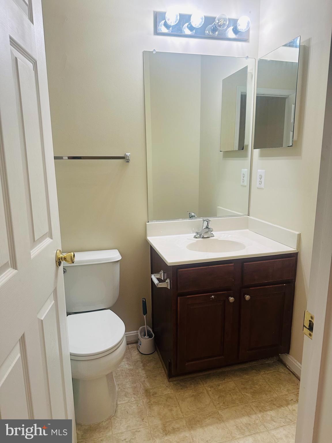 2242 BLUE SPRUCE DRIVE