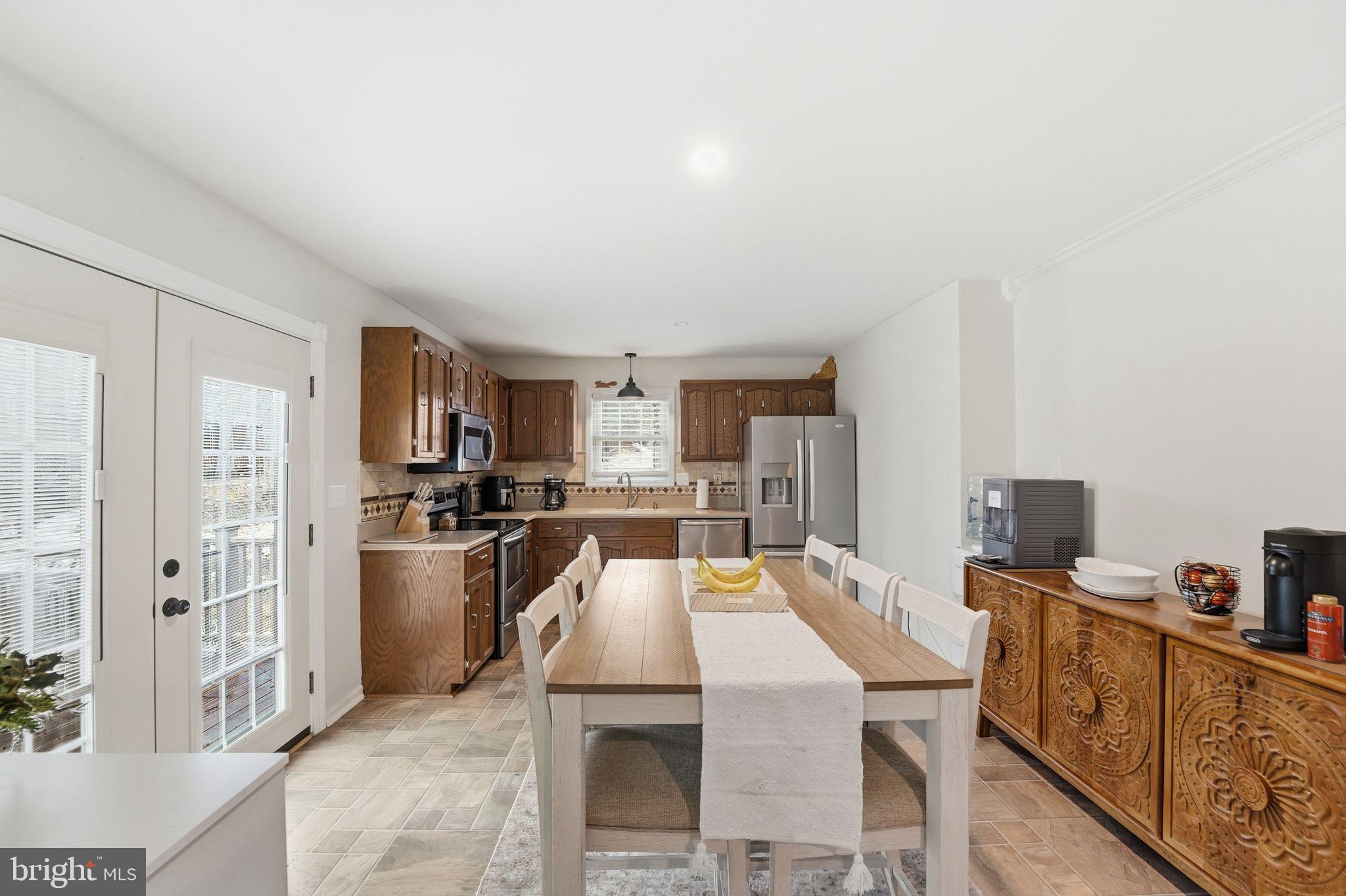 207 LAUREL DRIVE