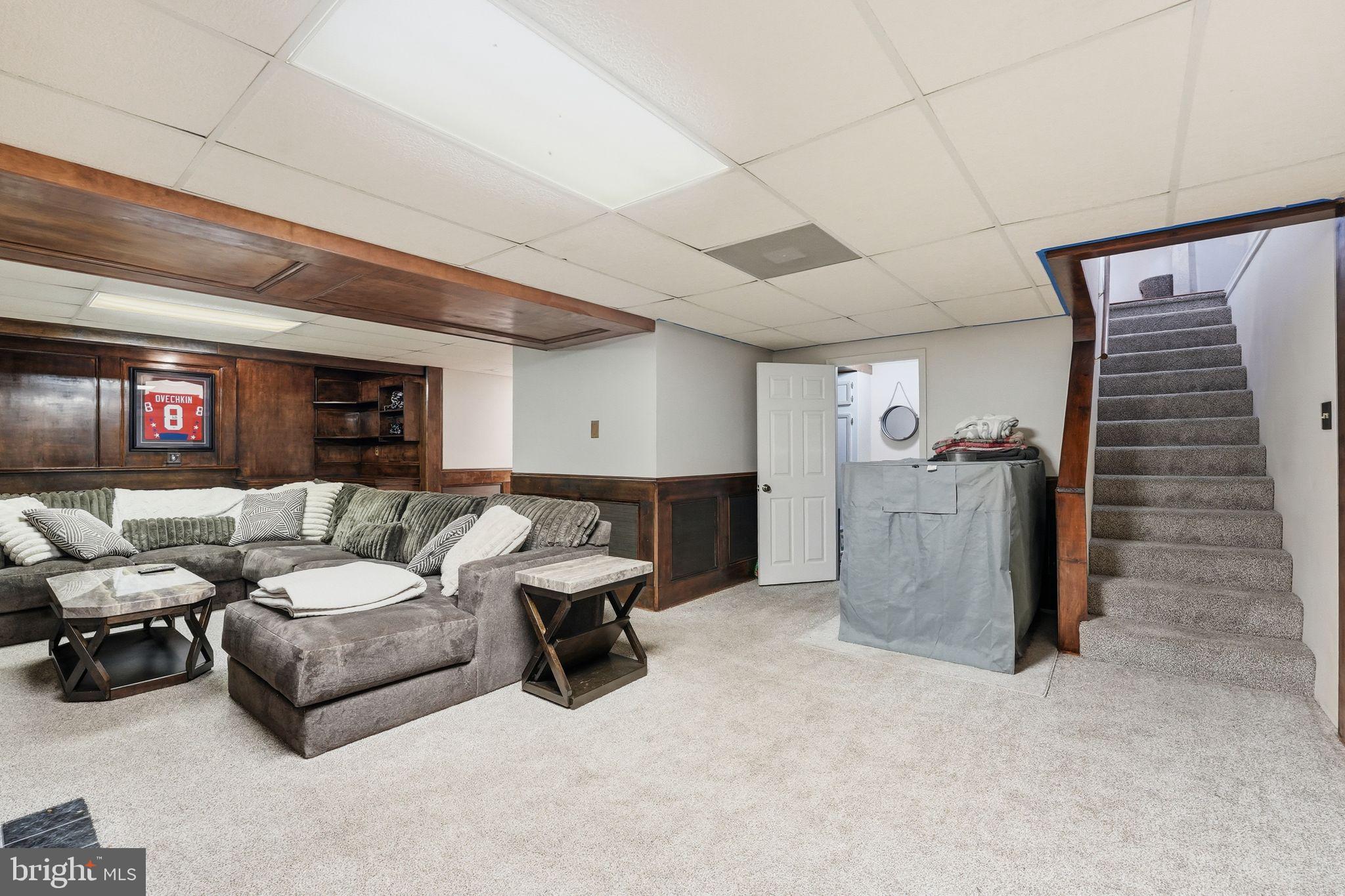 207 LAUREL DRIVE