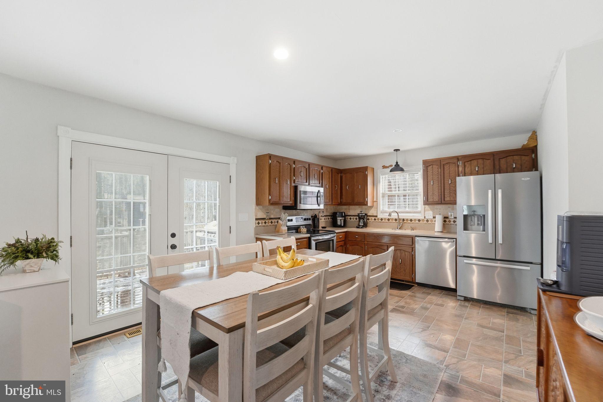 207 LAUREL DRIVE