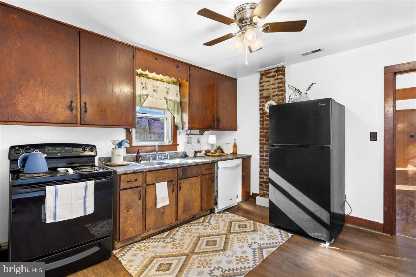 468 RIDGEVIEW