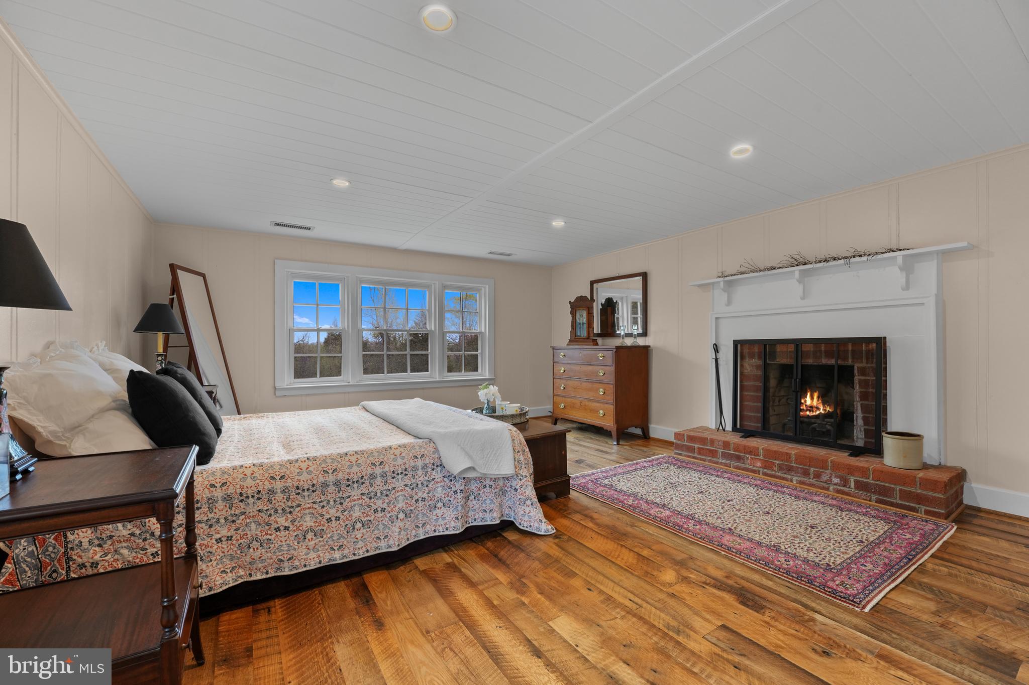 412 NELMONTE LANE