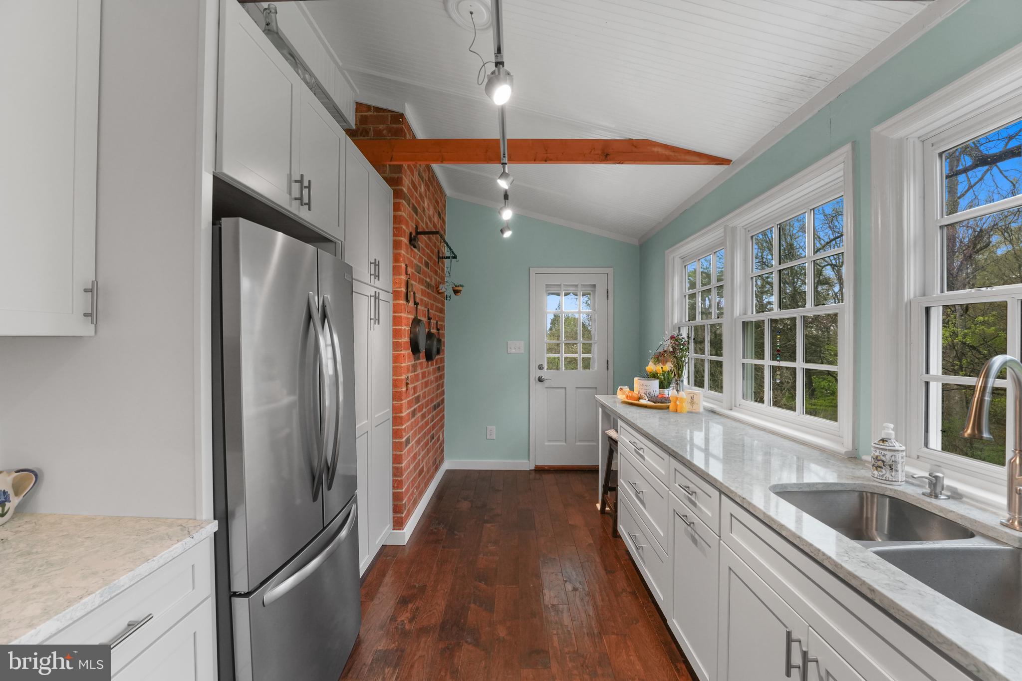 412 NELMONTE LANE