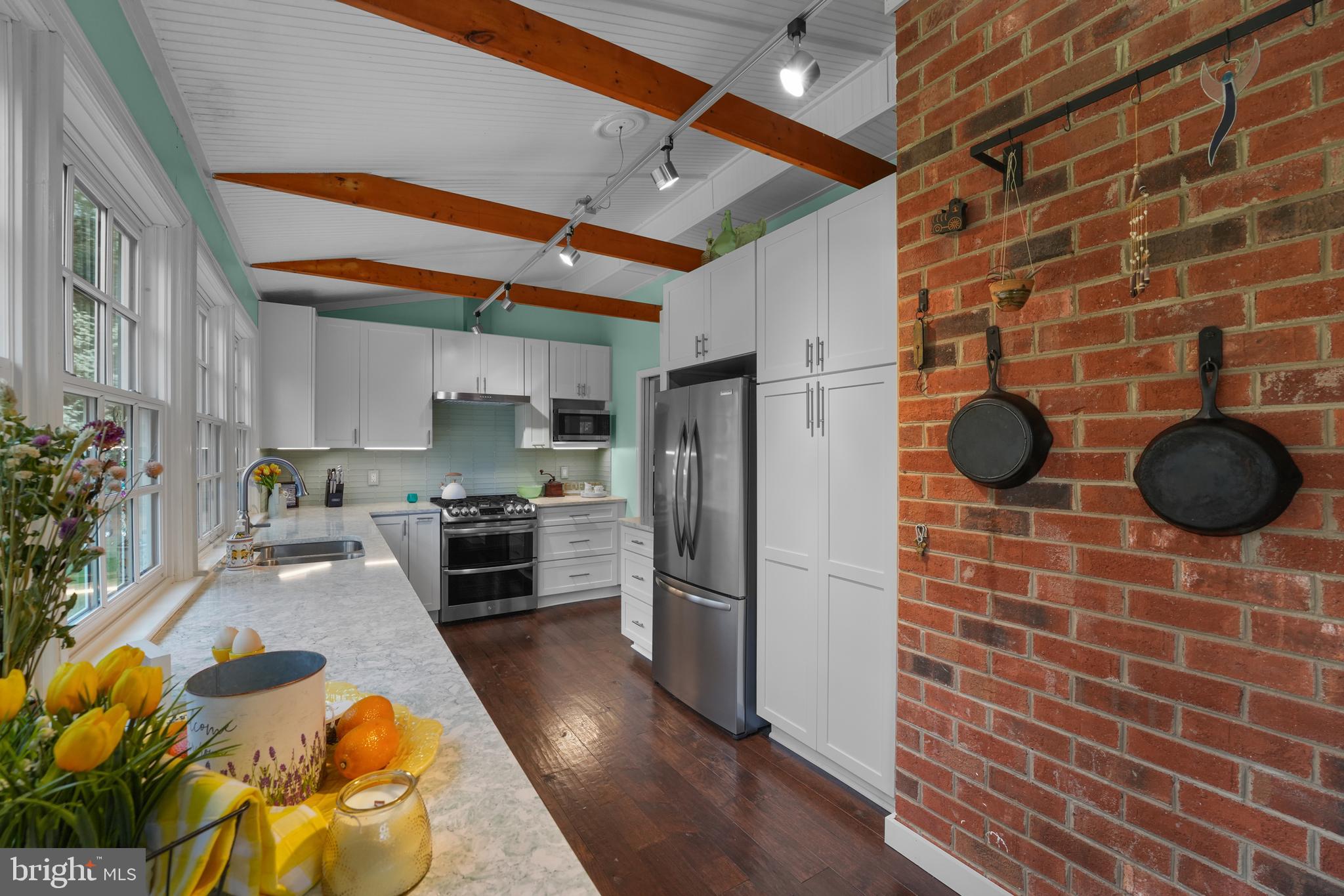 412 NELMONTE LANE