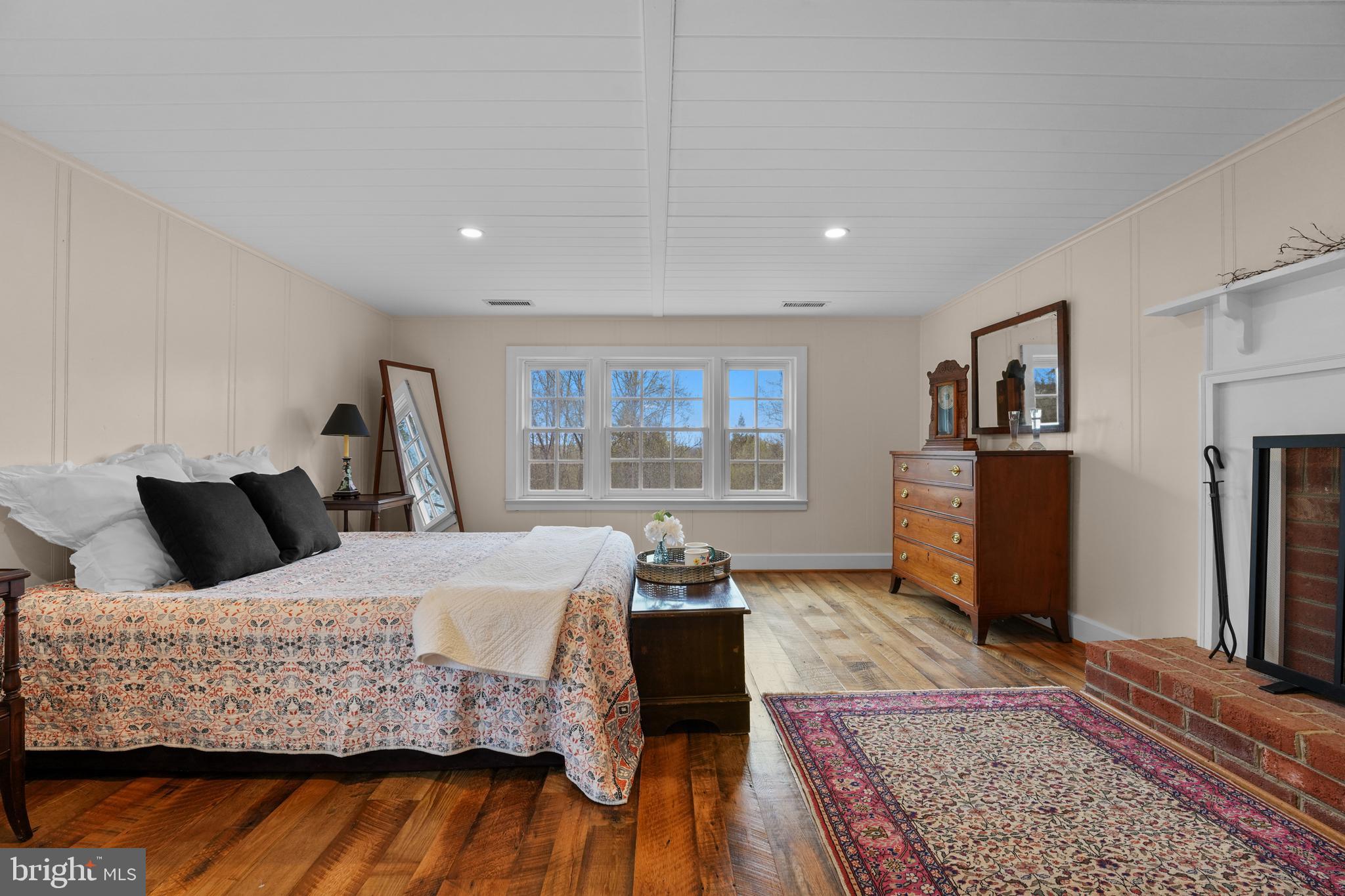 412 NELMONTE LANE