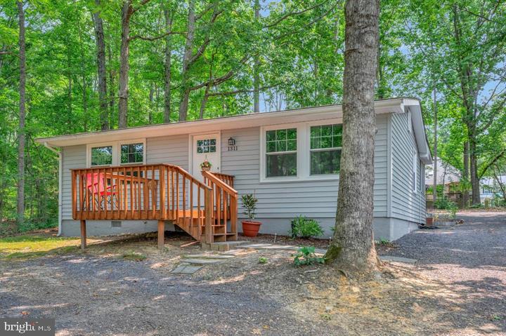1311 LAKEVIEW PARKWAY