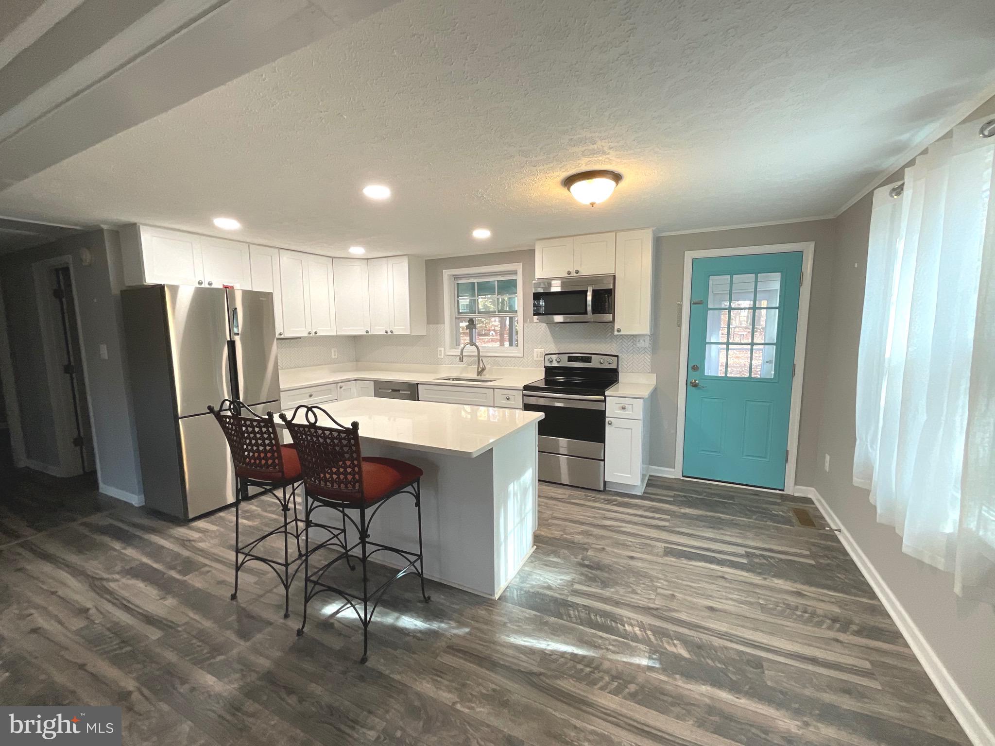 1311 LAKEVIEW PARKWAY