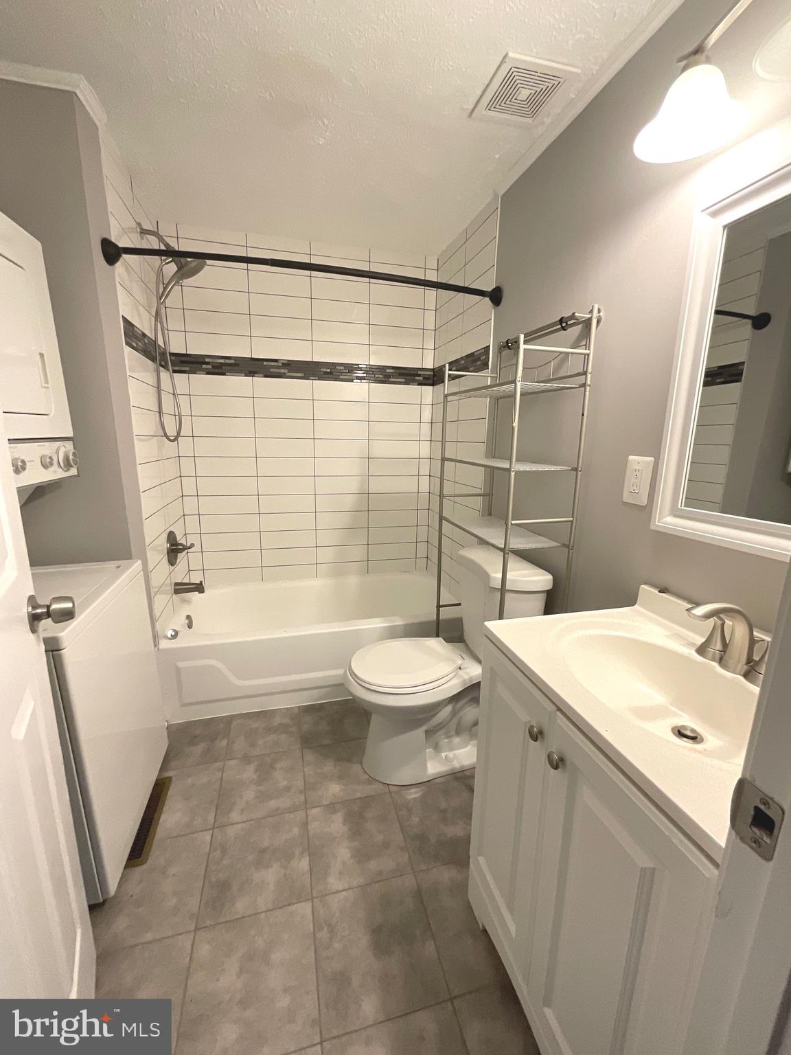 1311 LAKEVIEW PARKWAY