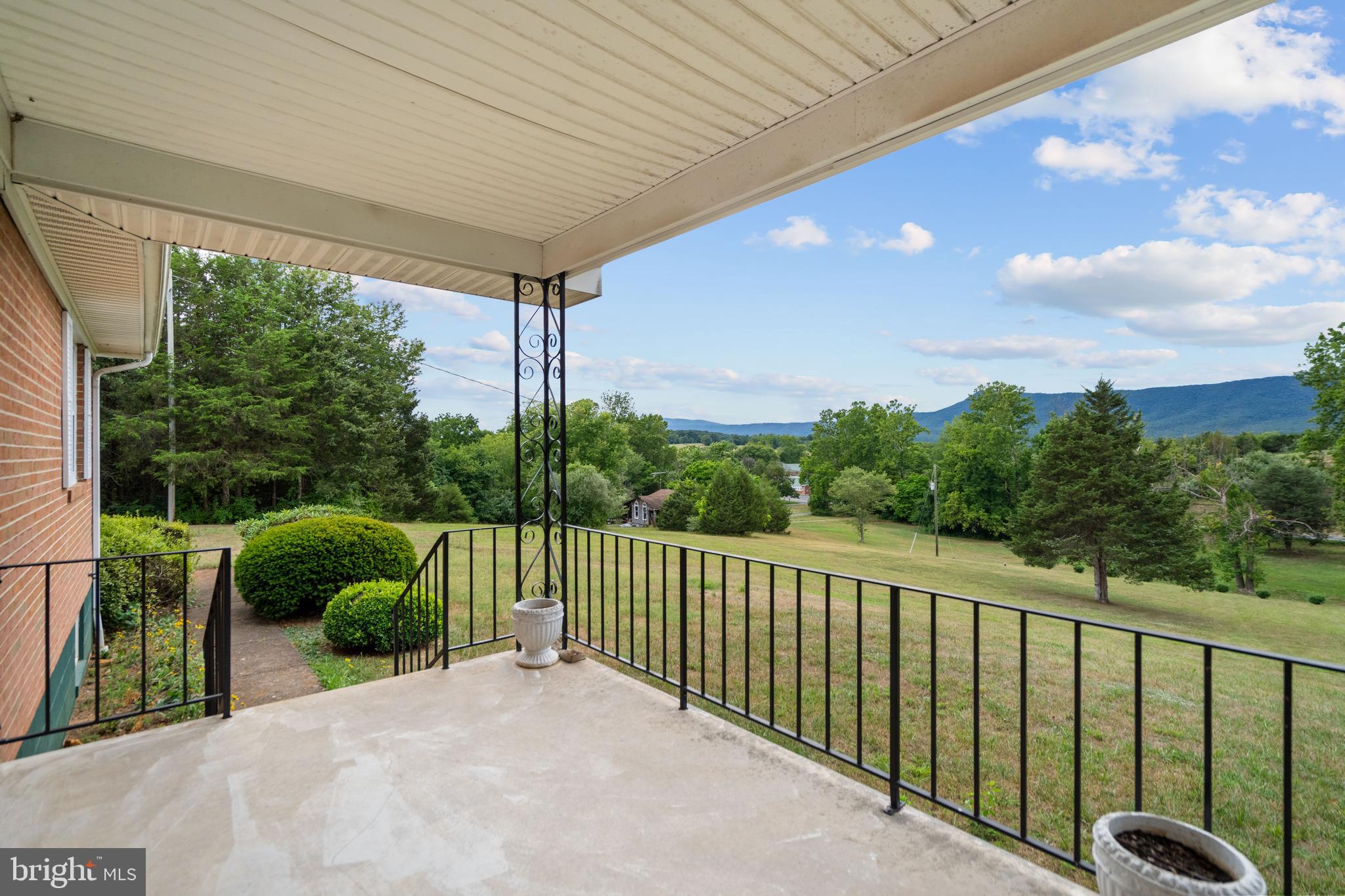 4984 US HWY 340N
