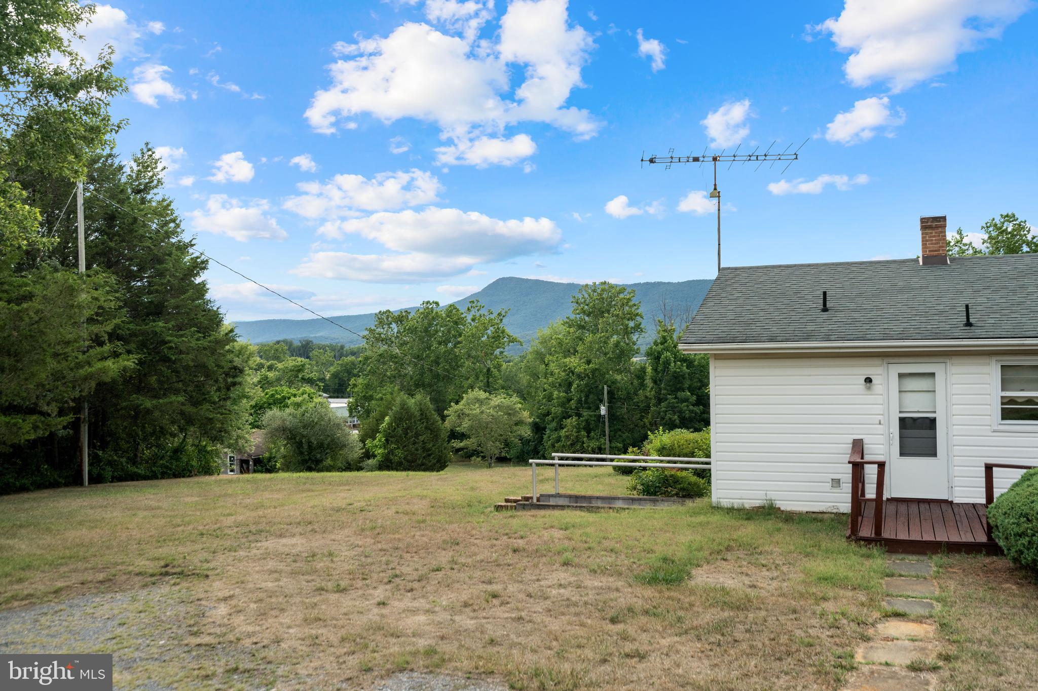 4984 US HWY 340N