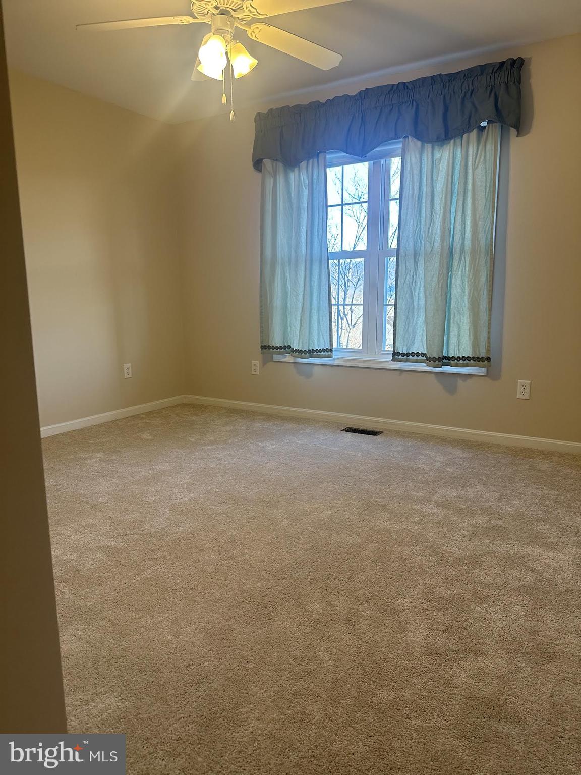 412 ROLAND ROAD