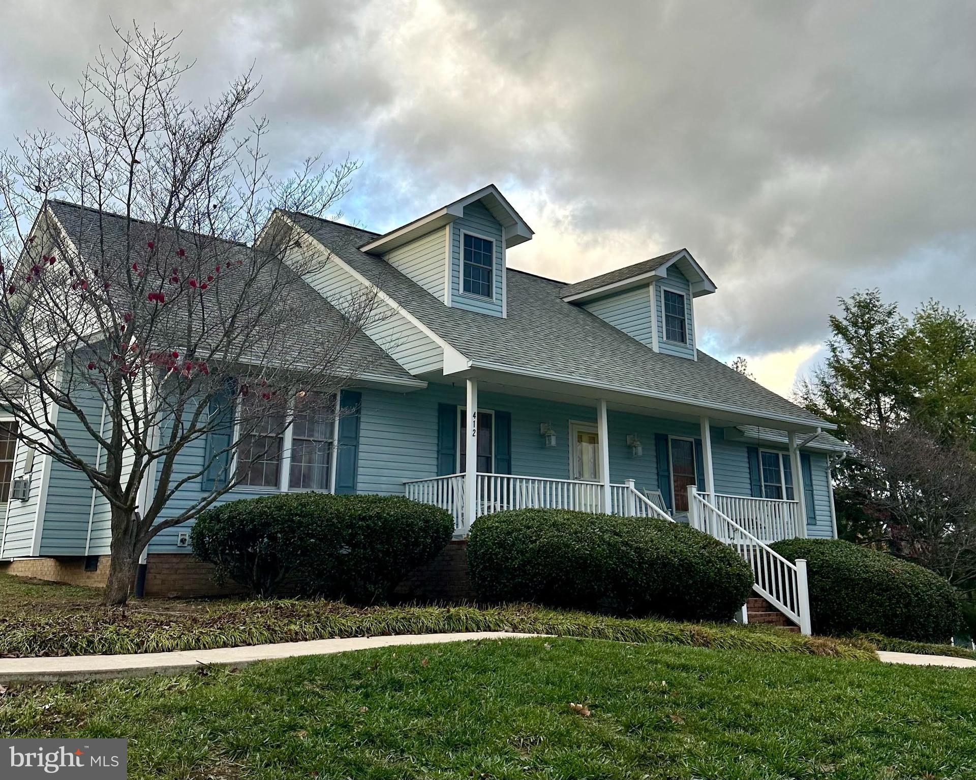 412 ROLAND ROAD