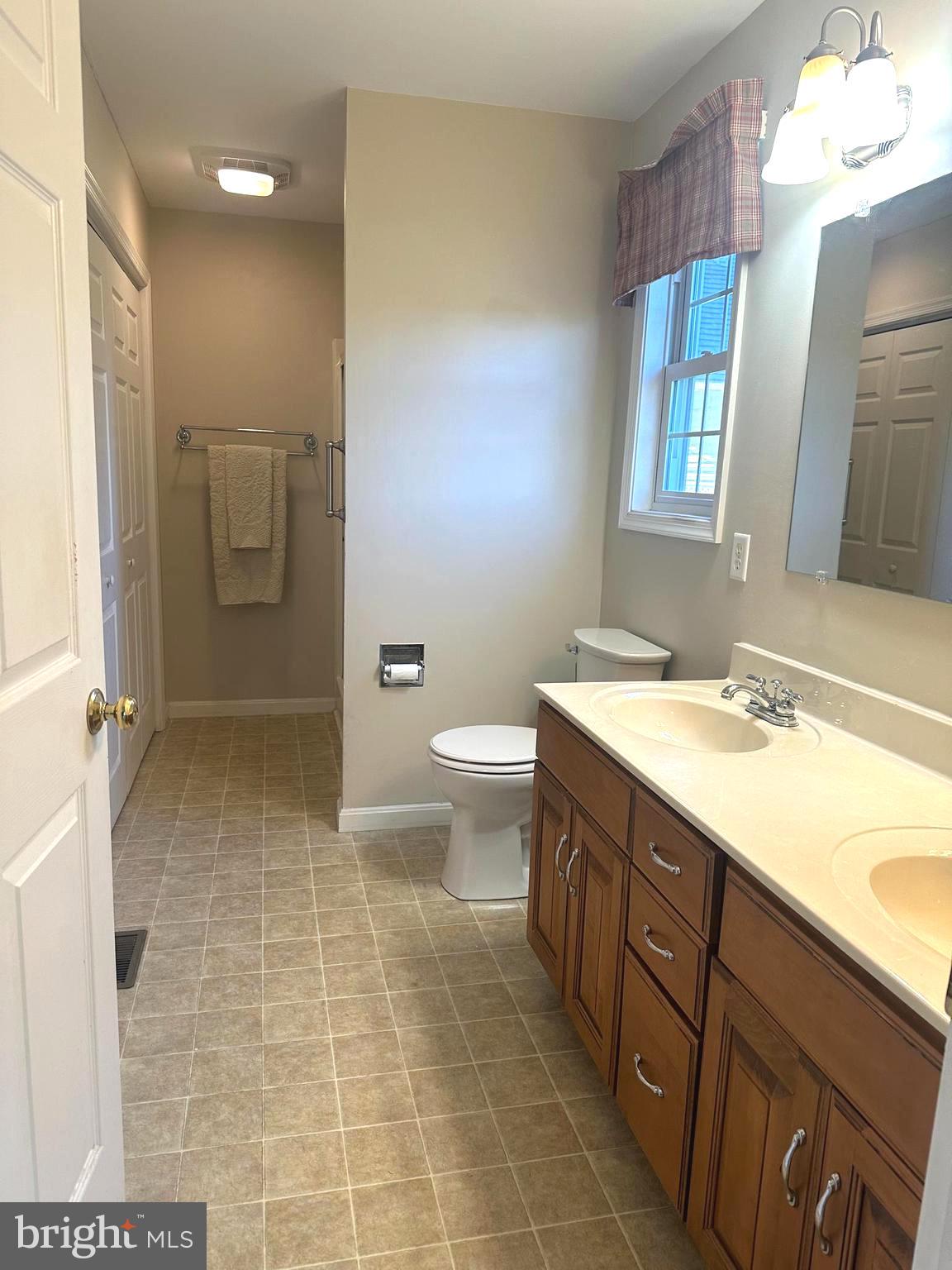 412 ROLAND ROAD