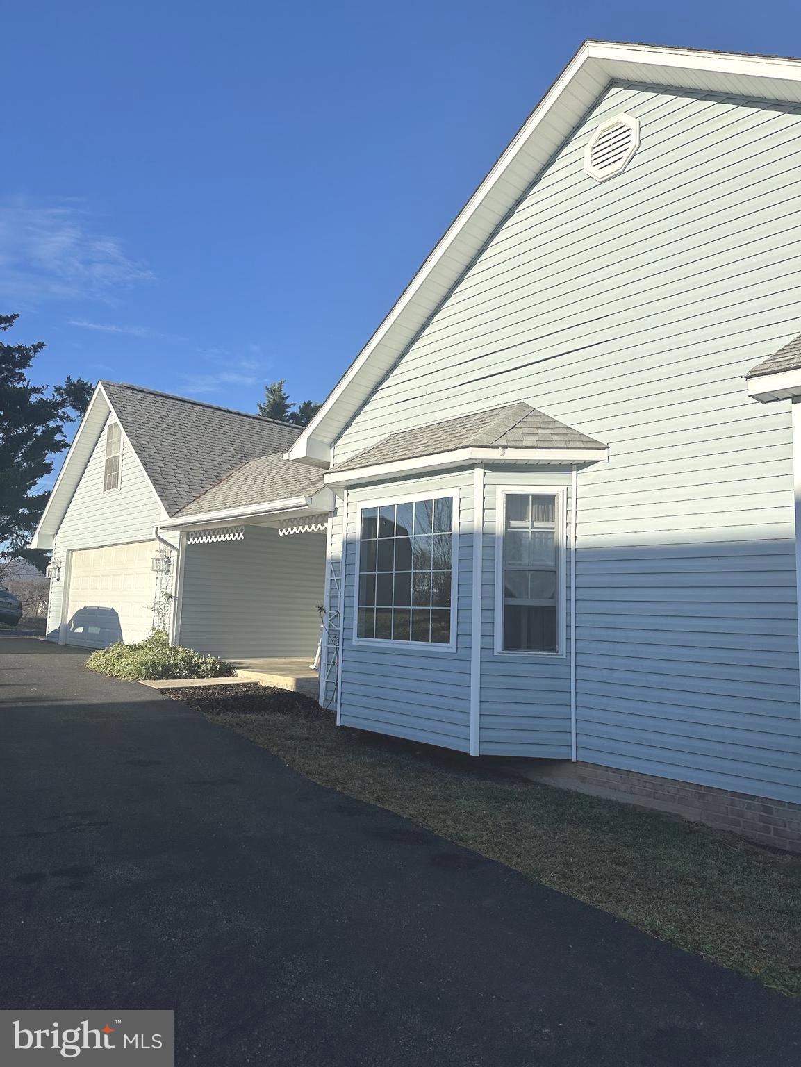 412 ROLAND ROAD