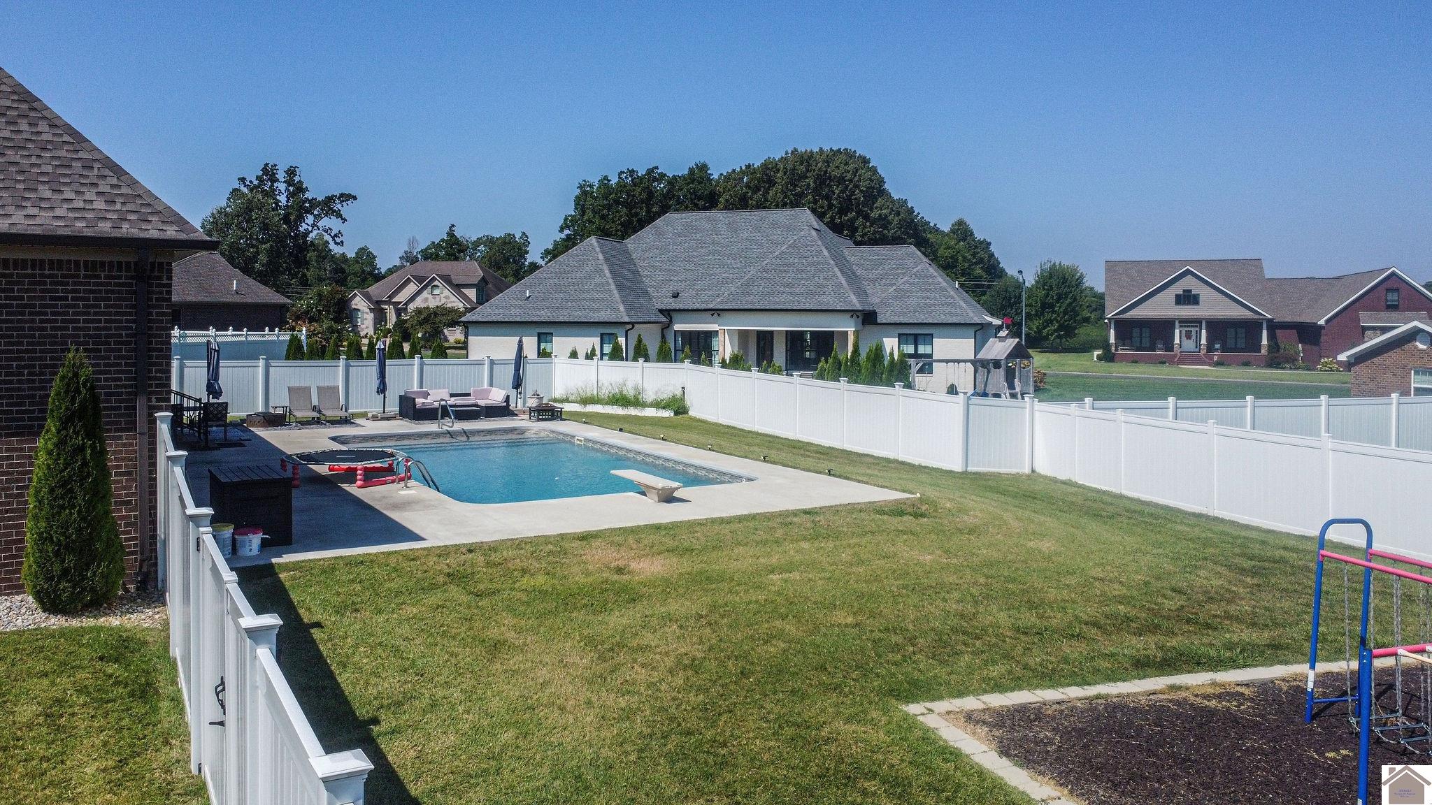 155 Christin Cove
