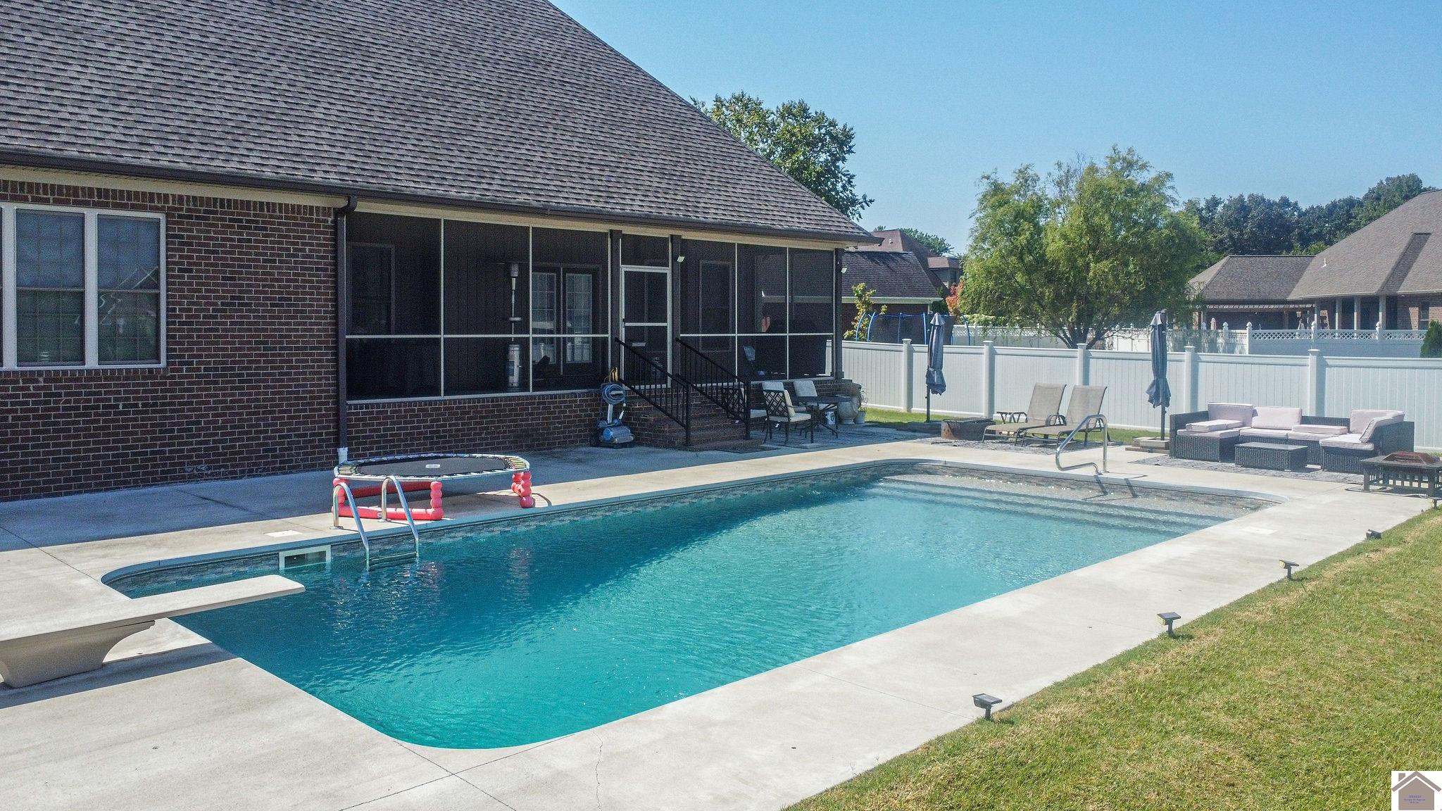 155 Christin Cove