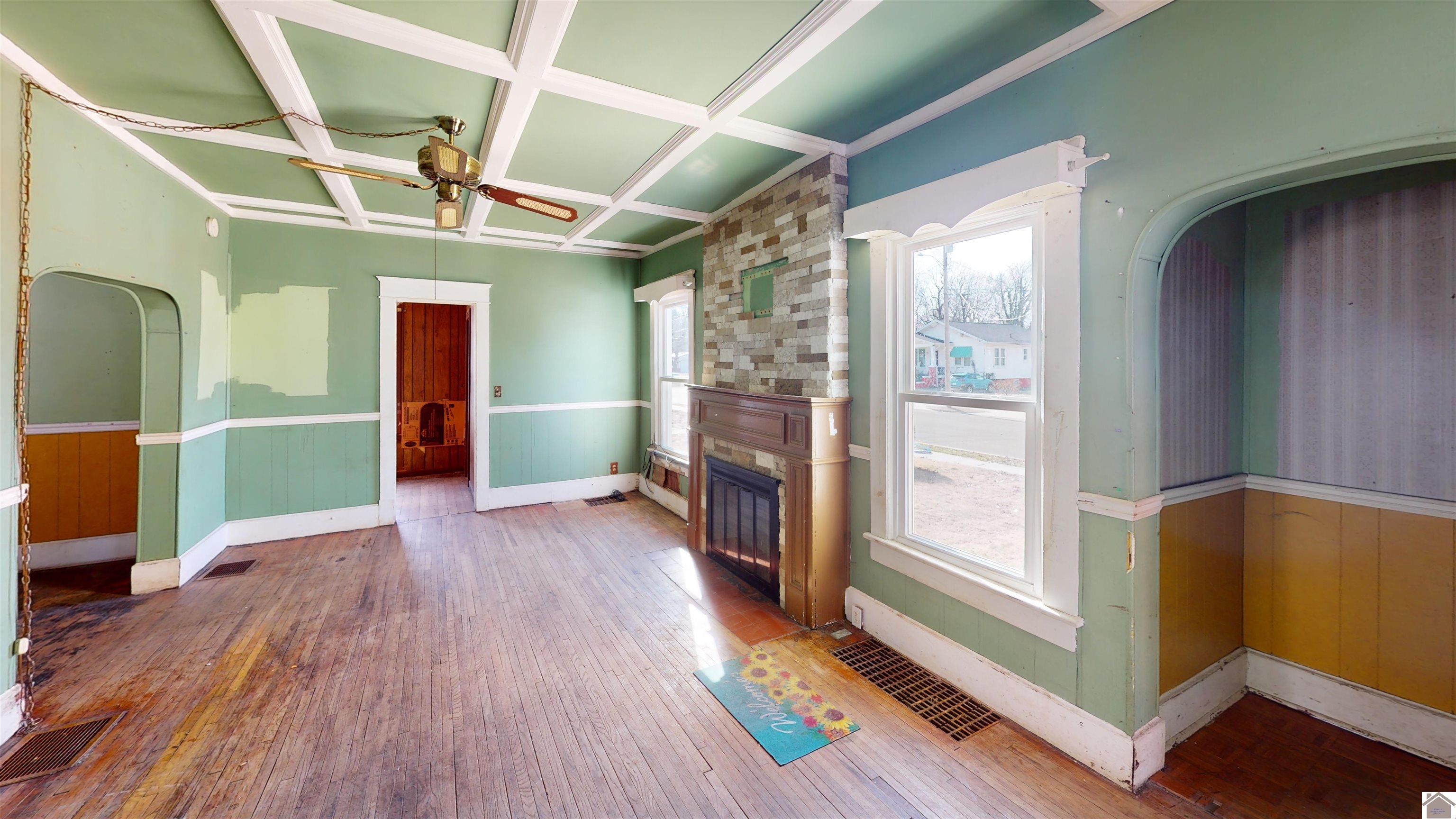 716 N 25th
