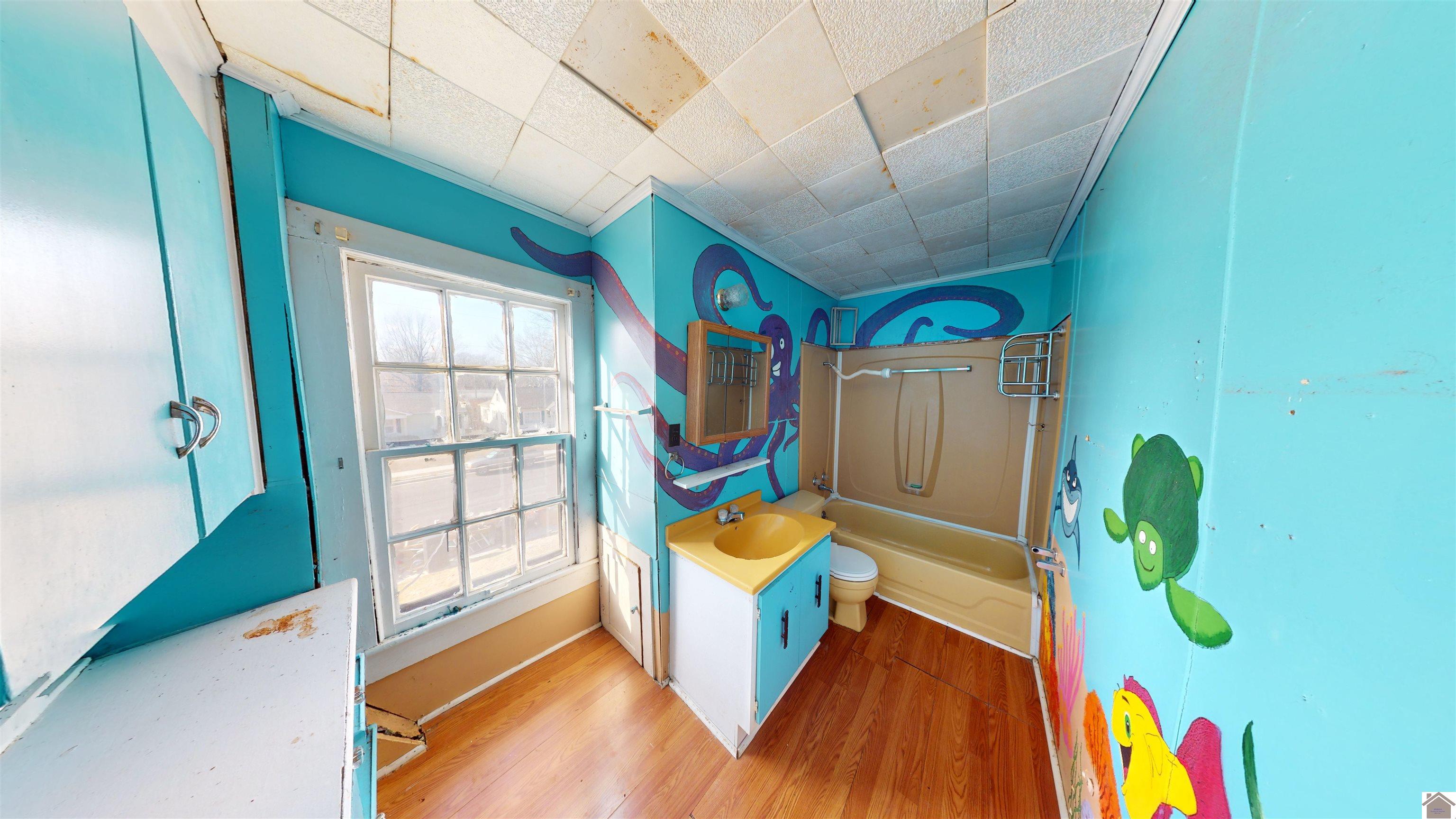 716 N 25th