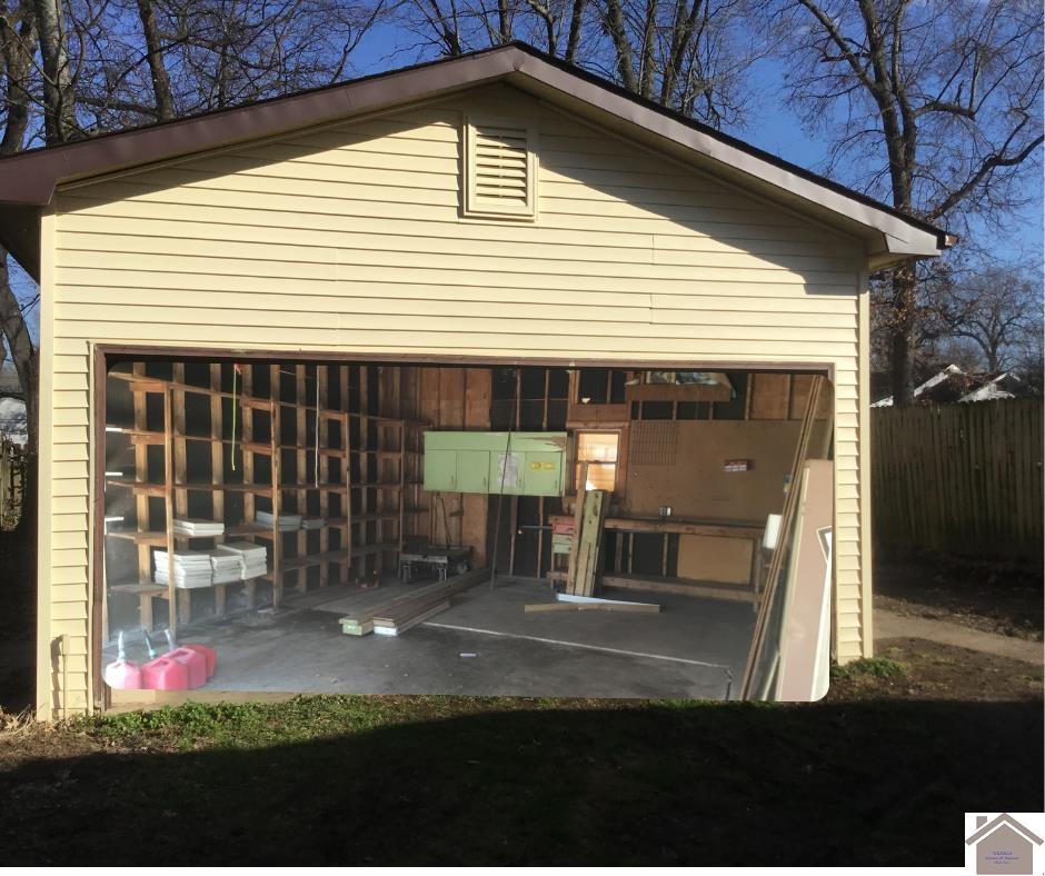 716 N 25th