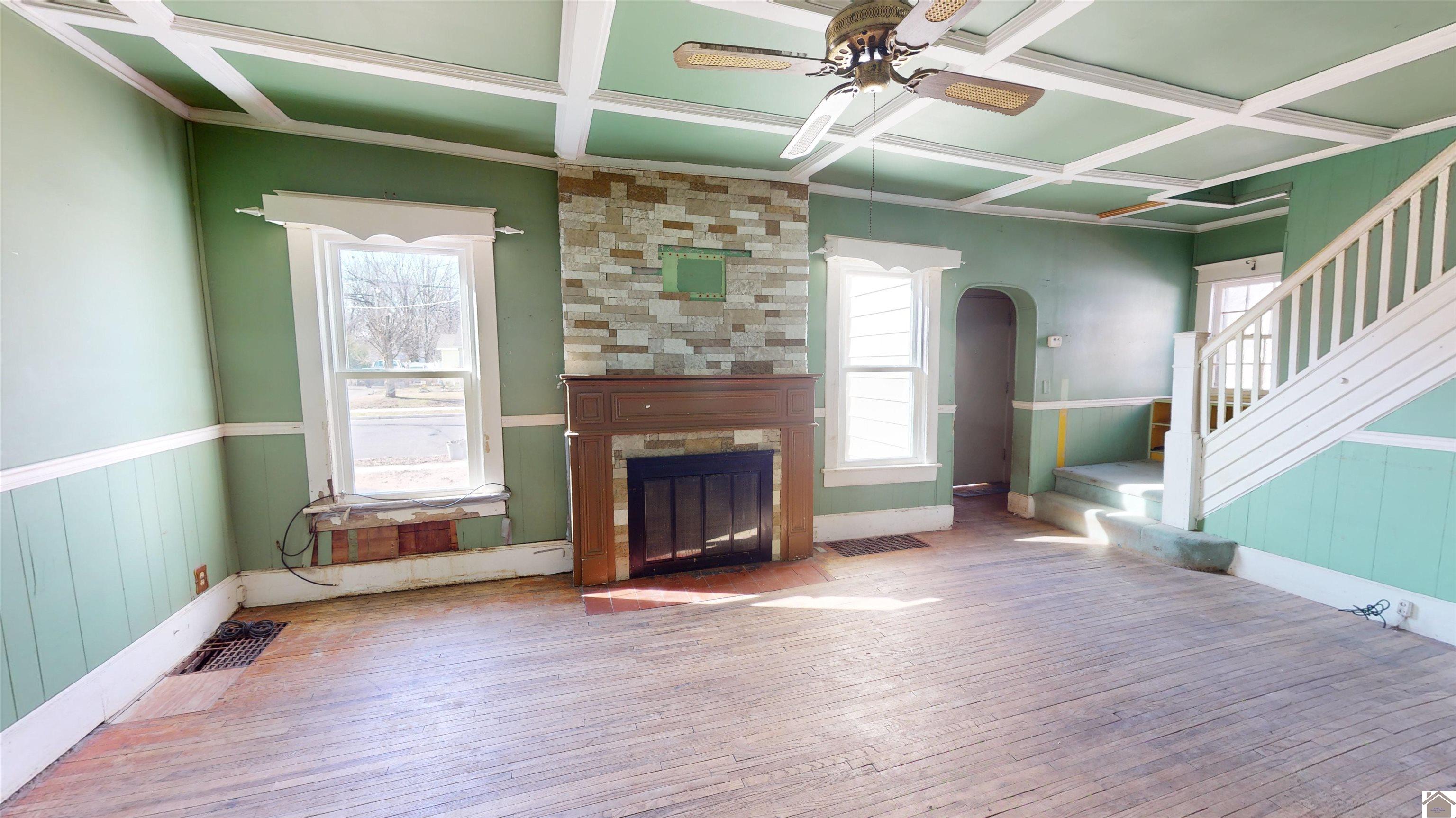 716 N 25th