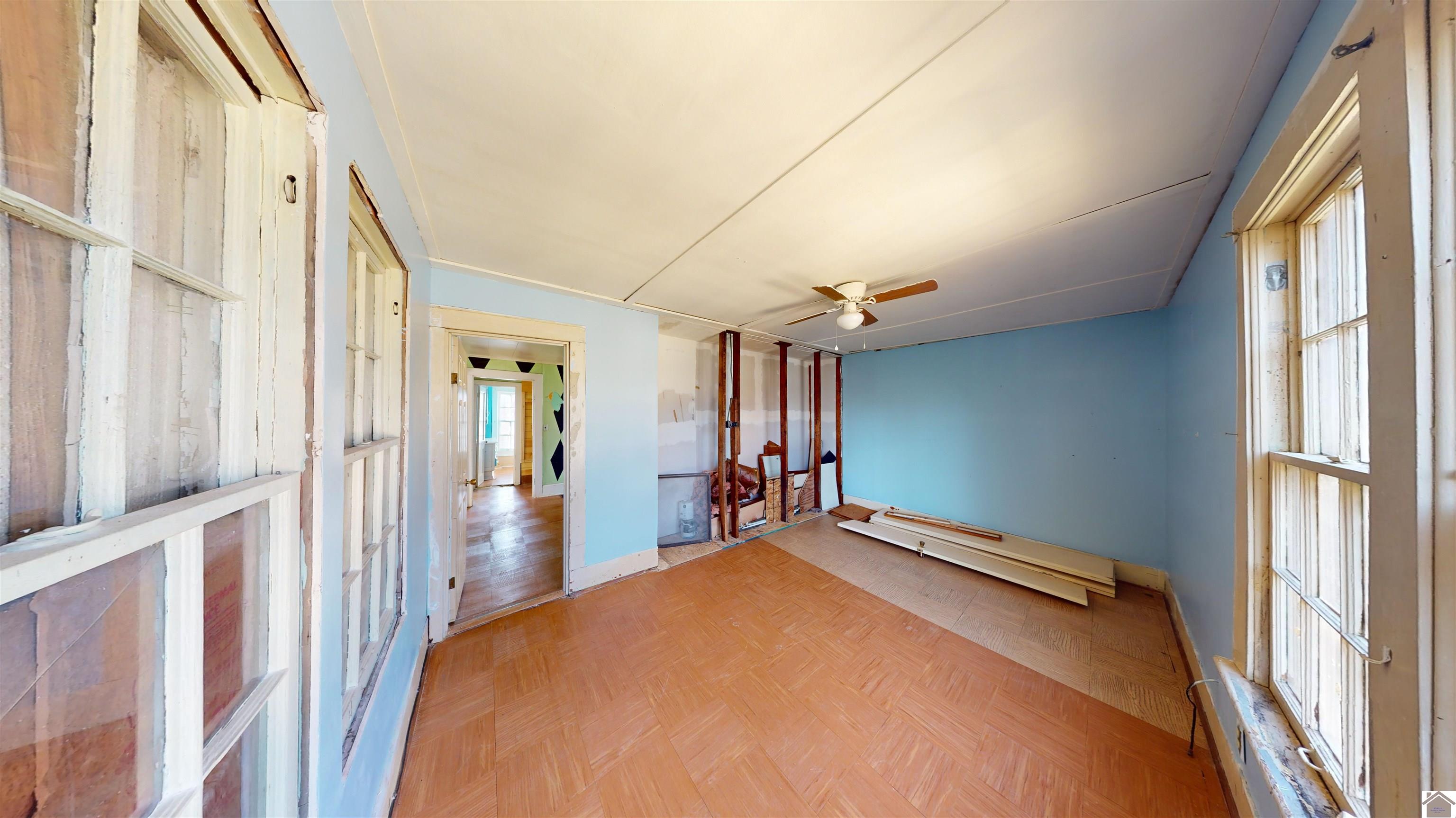 716 N 25th