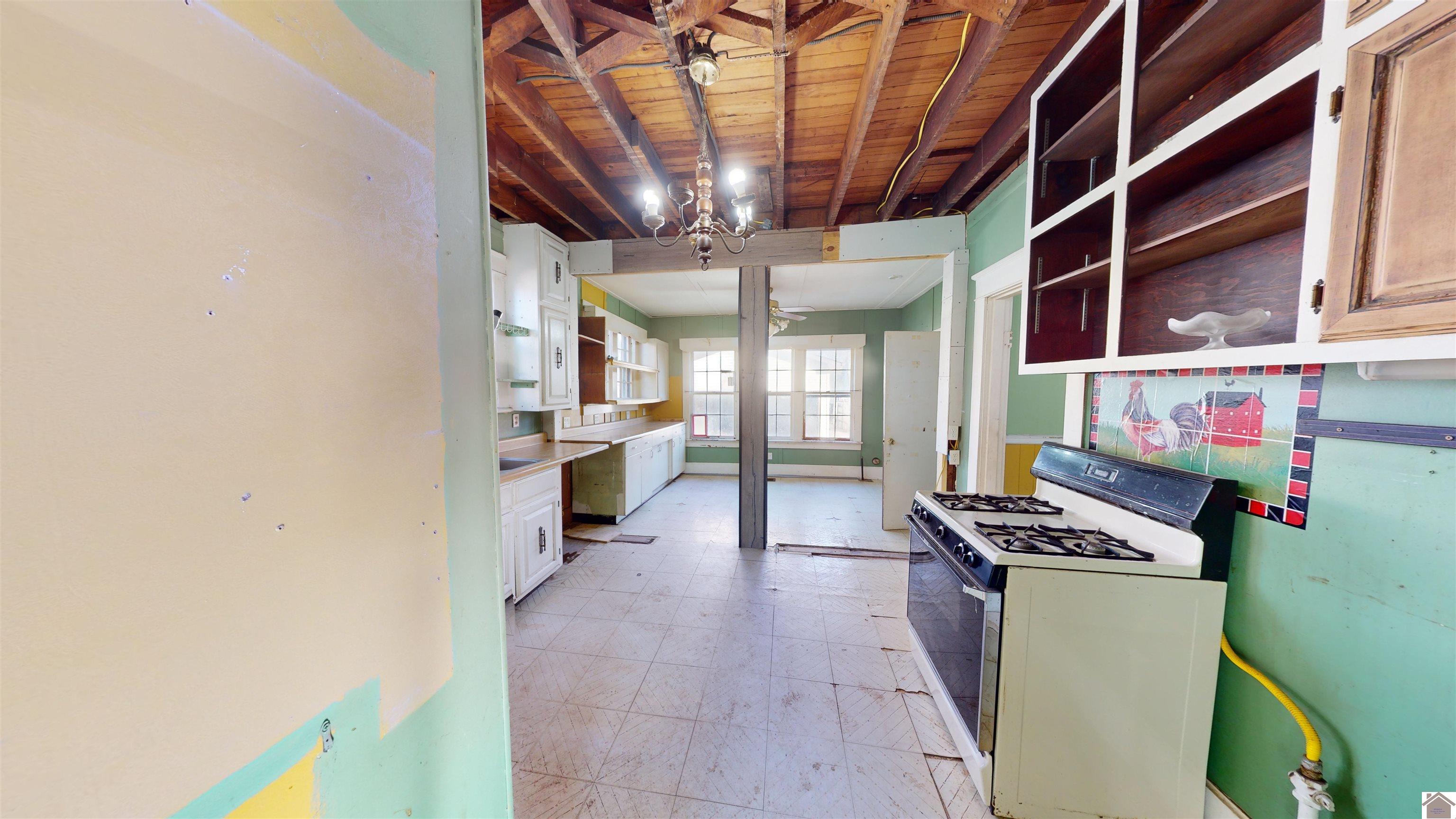 716 N 25th
