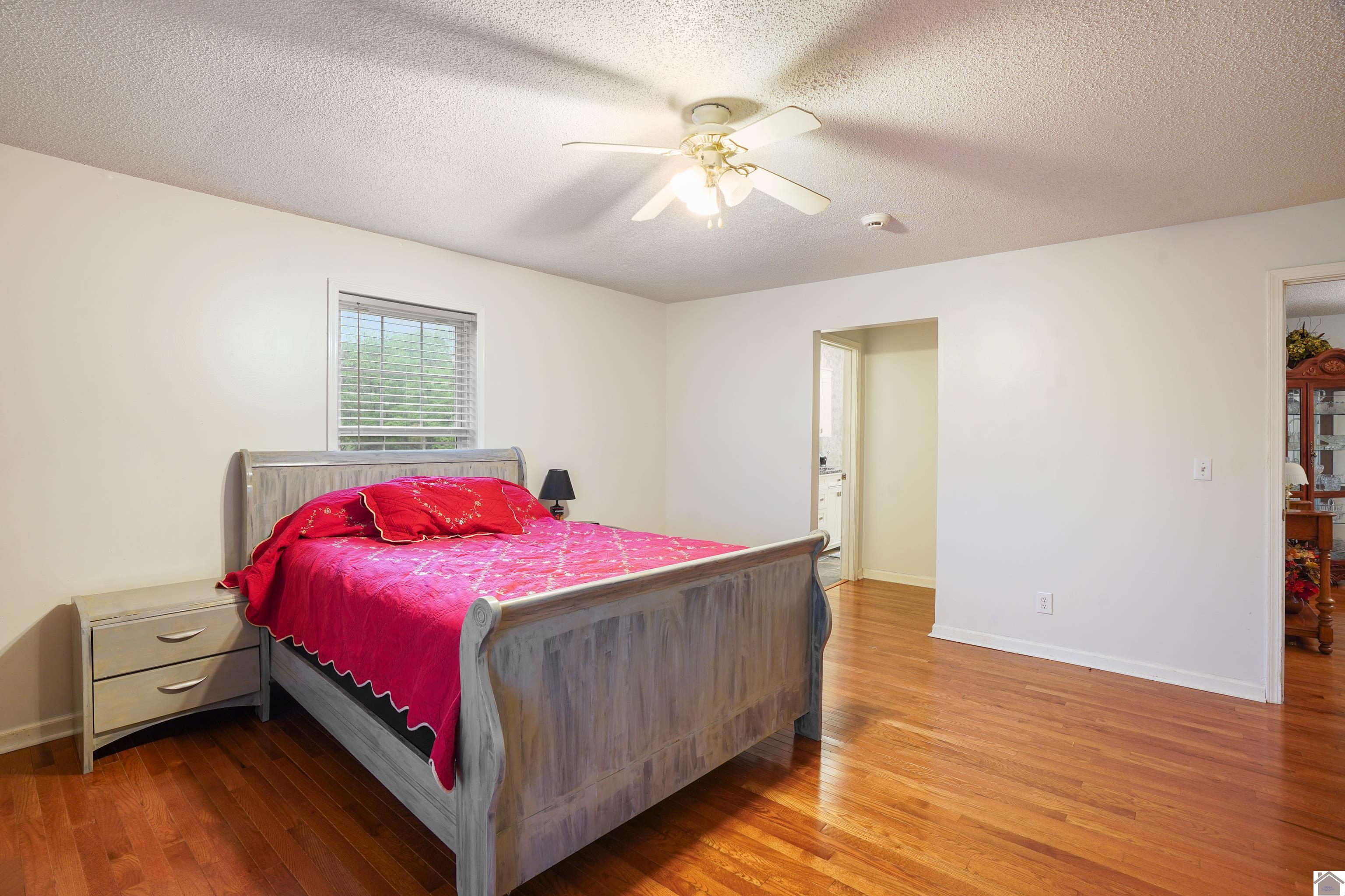 450 W Tucker Road