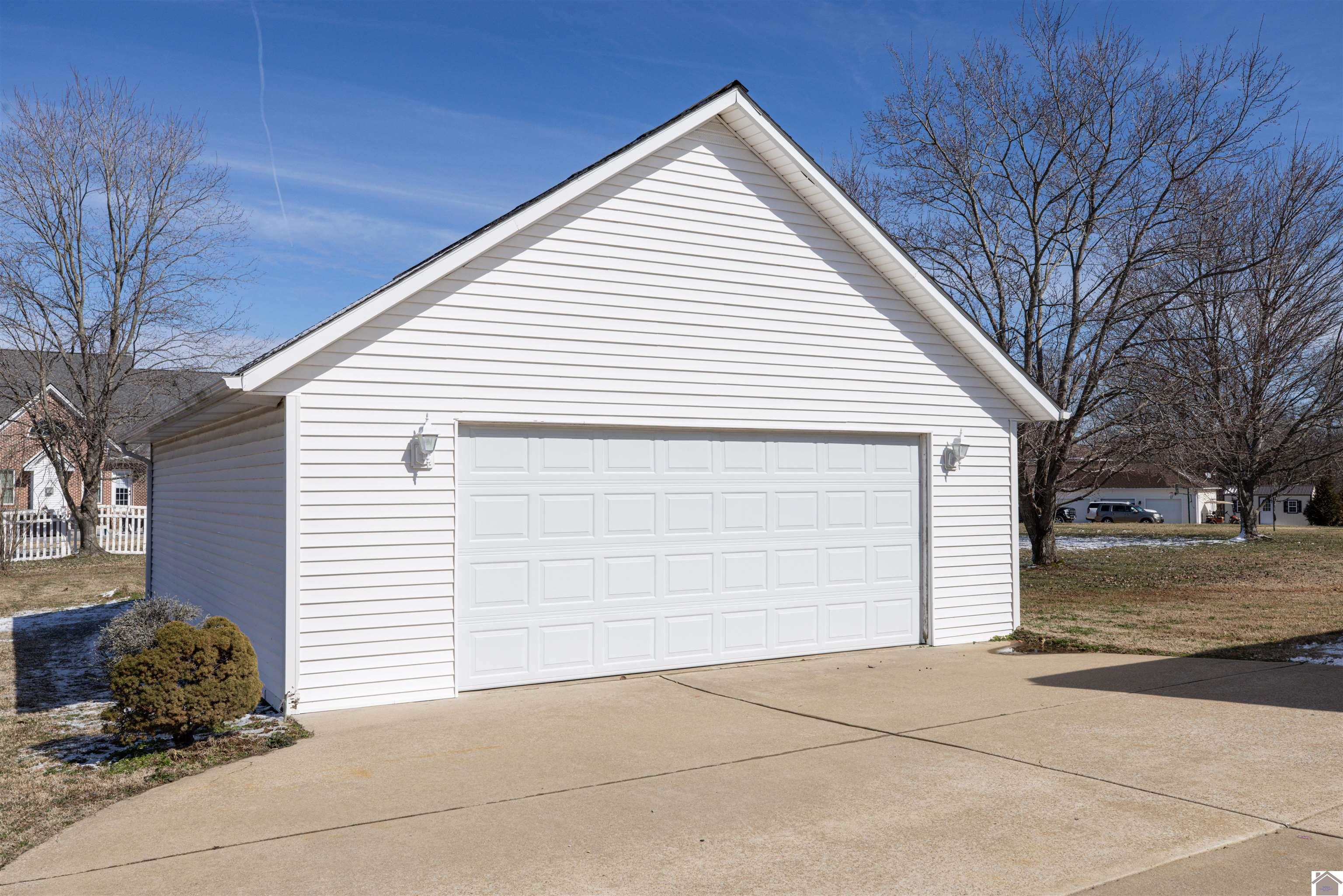 135 Erin Ln
