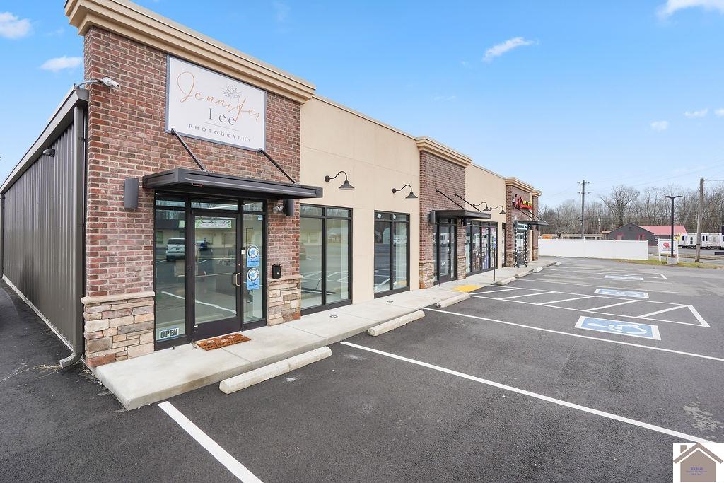 723 E Broadway Unit: Unit B