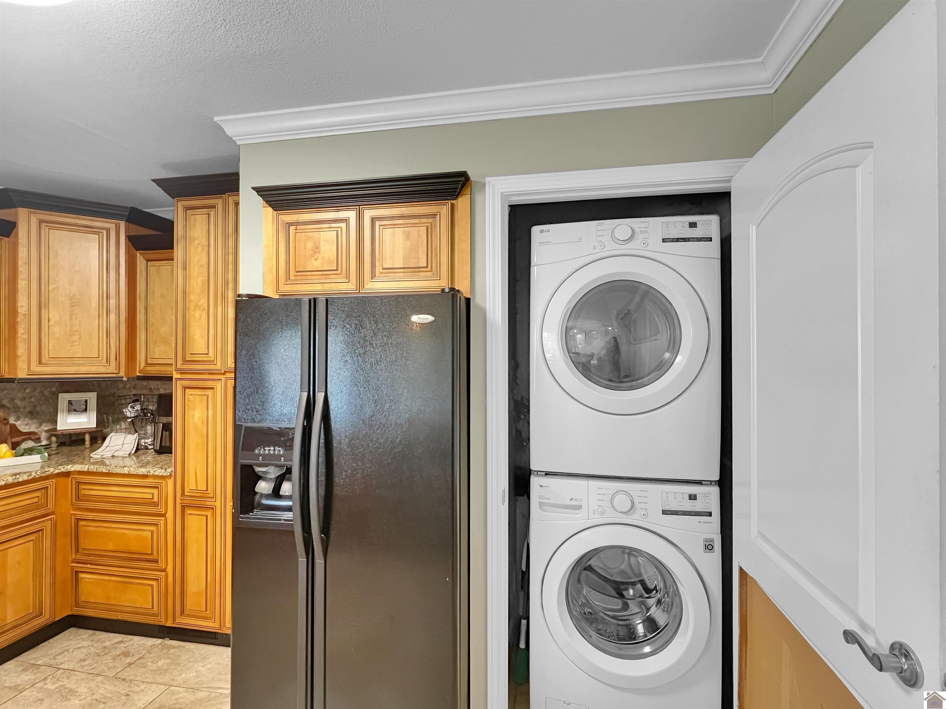 51 Shadetree Ln