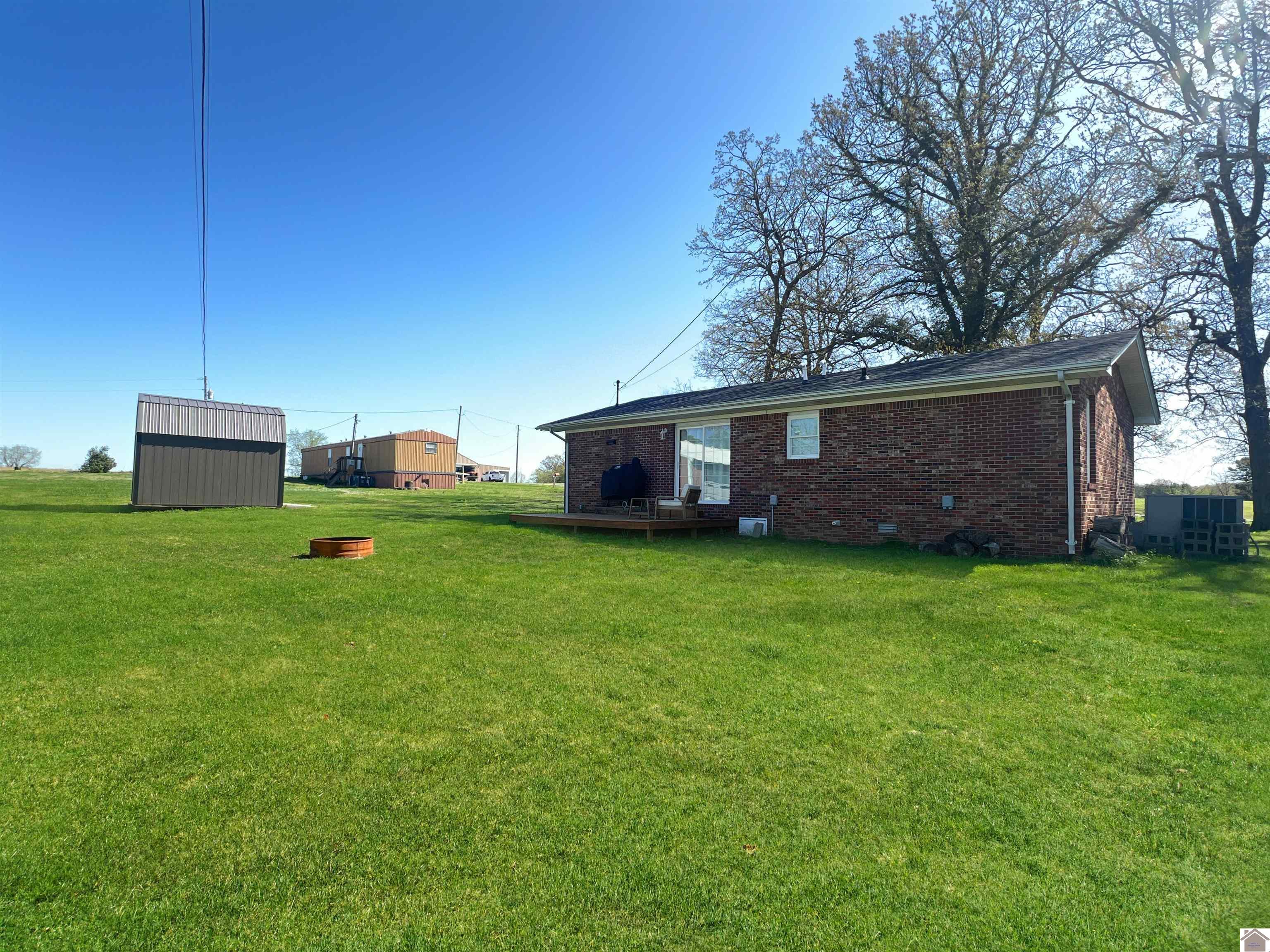 51 Shadetree Ln