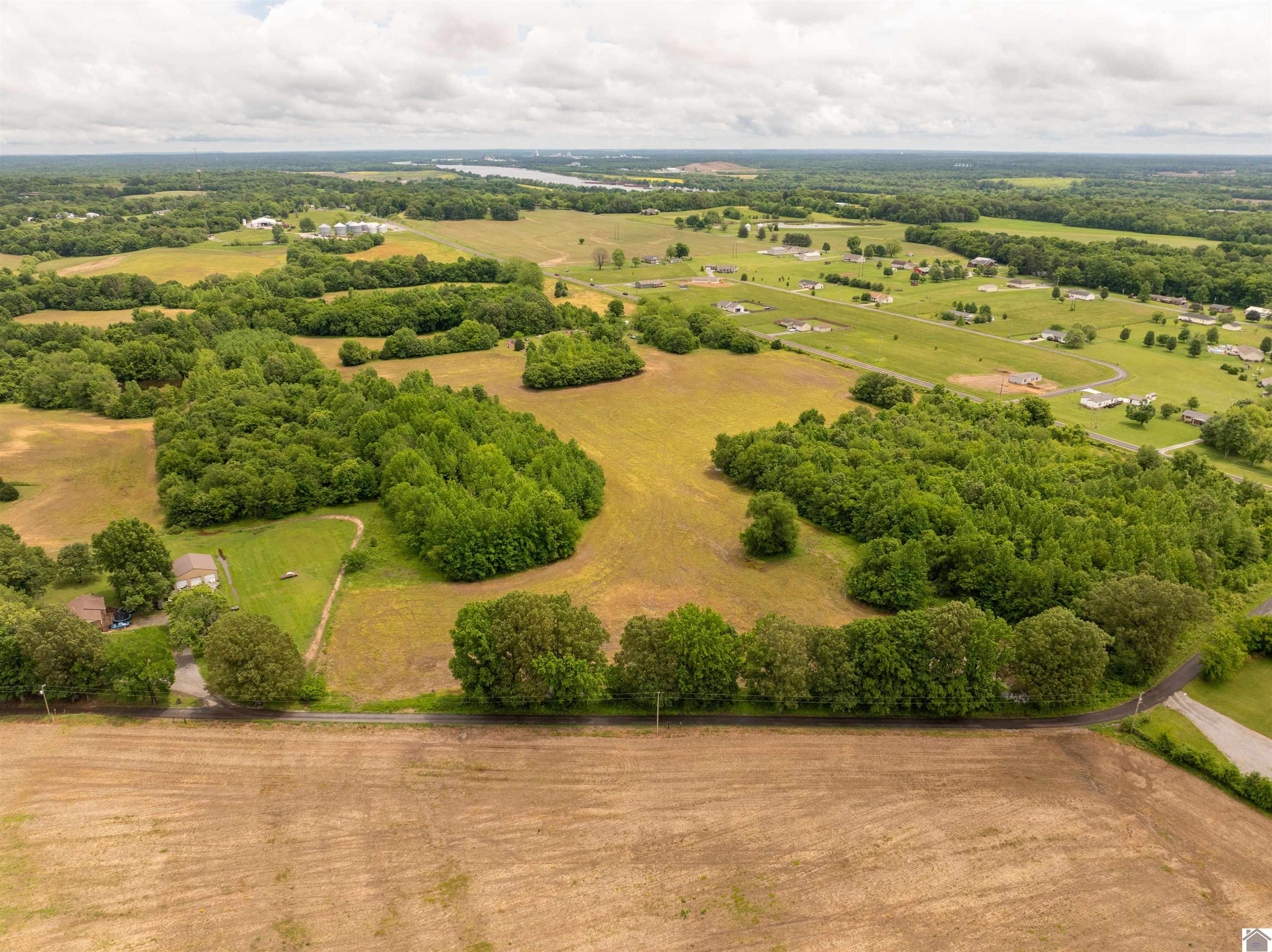 000 Gillihan Unit: Lot 1