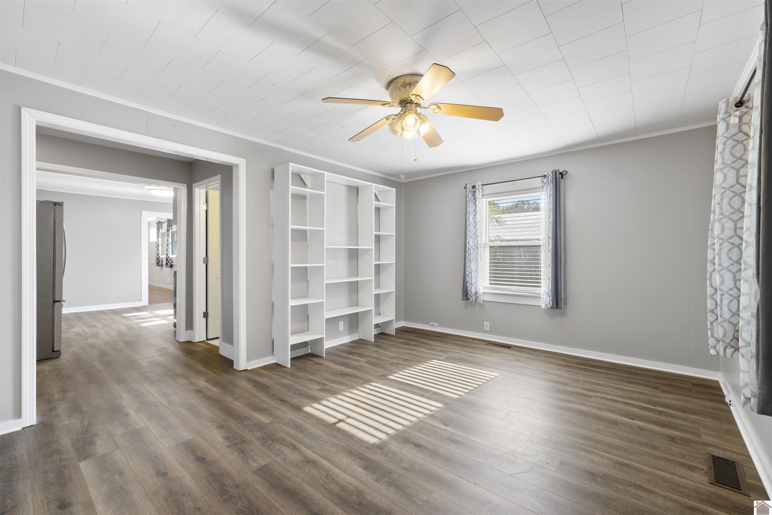 513 W Lockridge Street