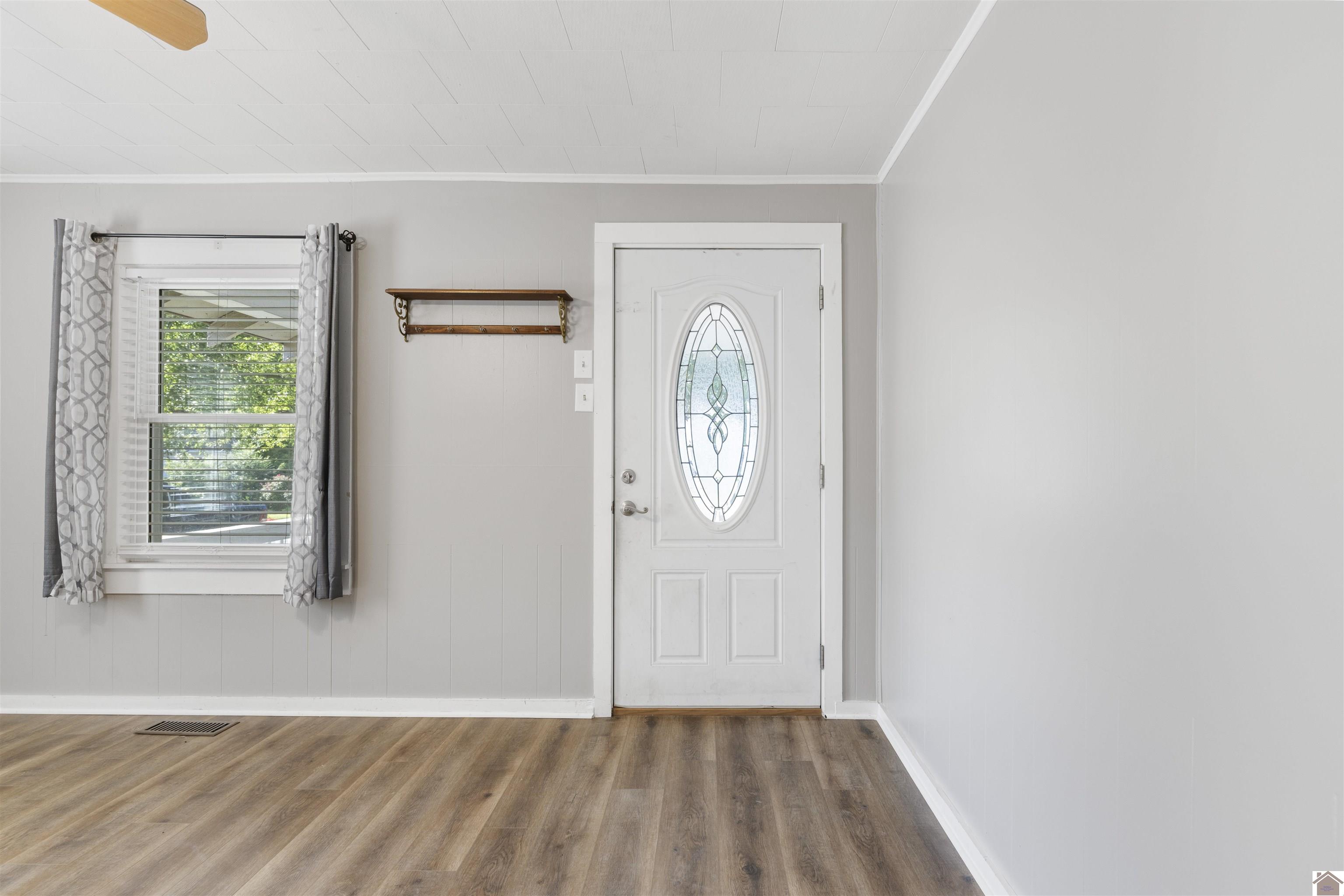 513 W Lockridge Street