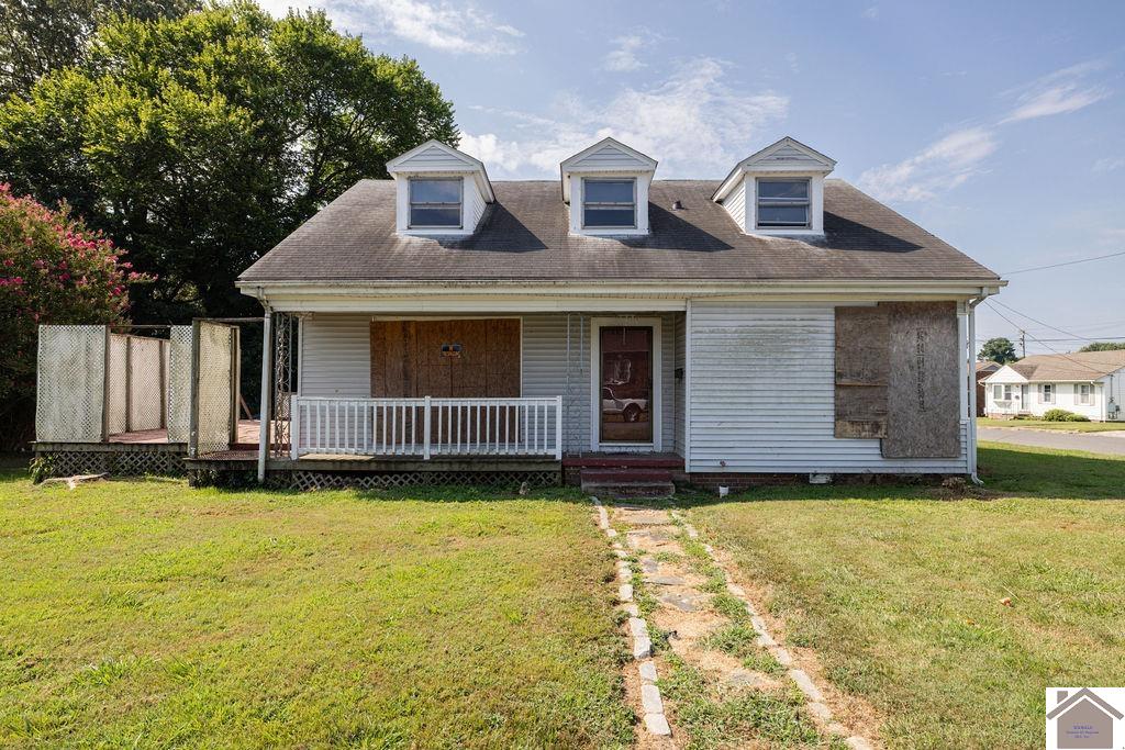 611 Green Street