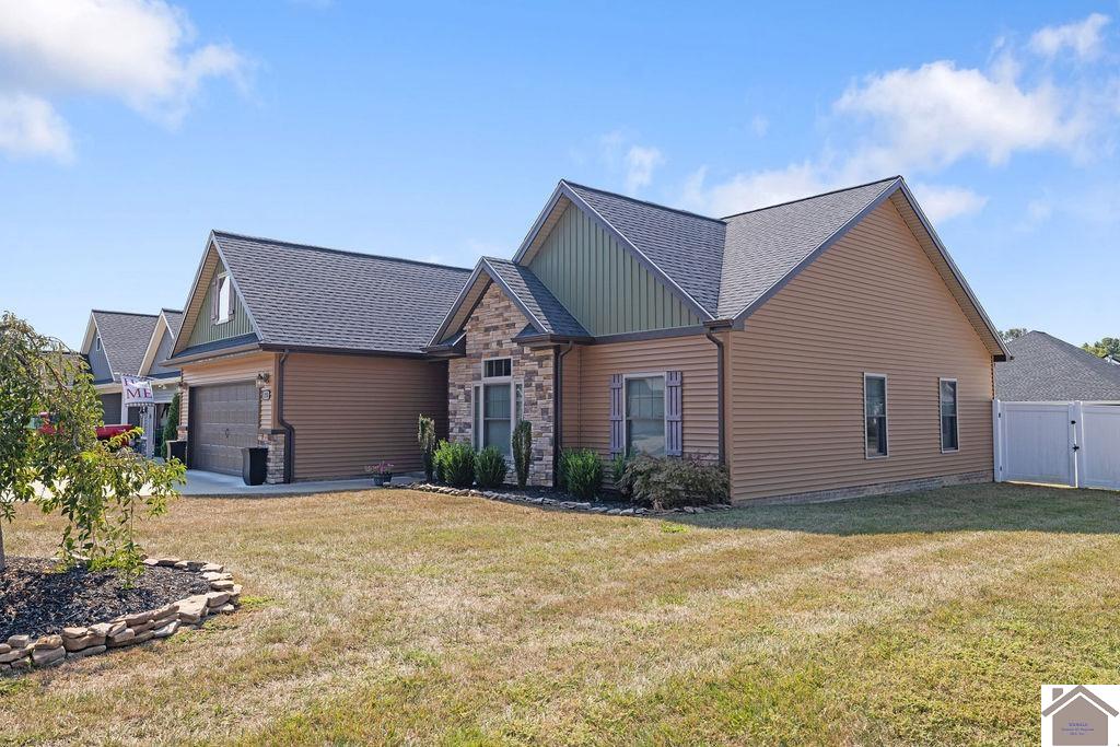 210 Hunters Ridge Drive