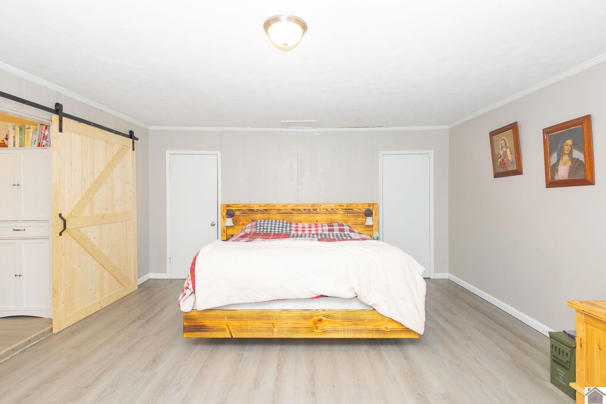 402 W Highland Drive