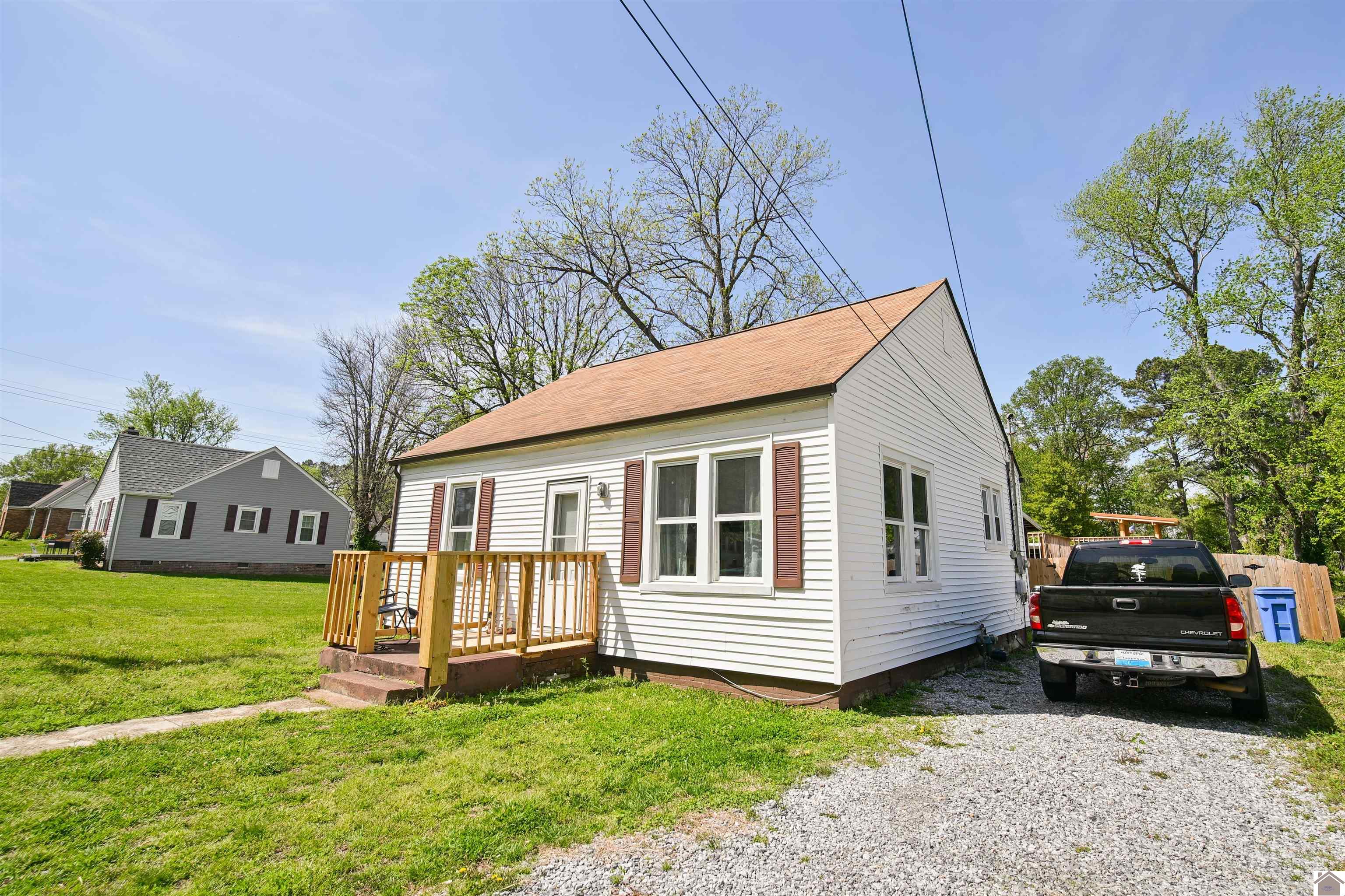 402 W Highland Drive
