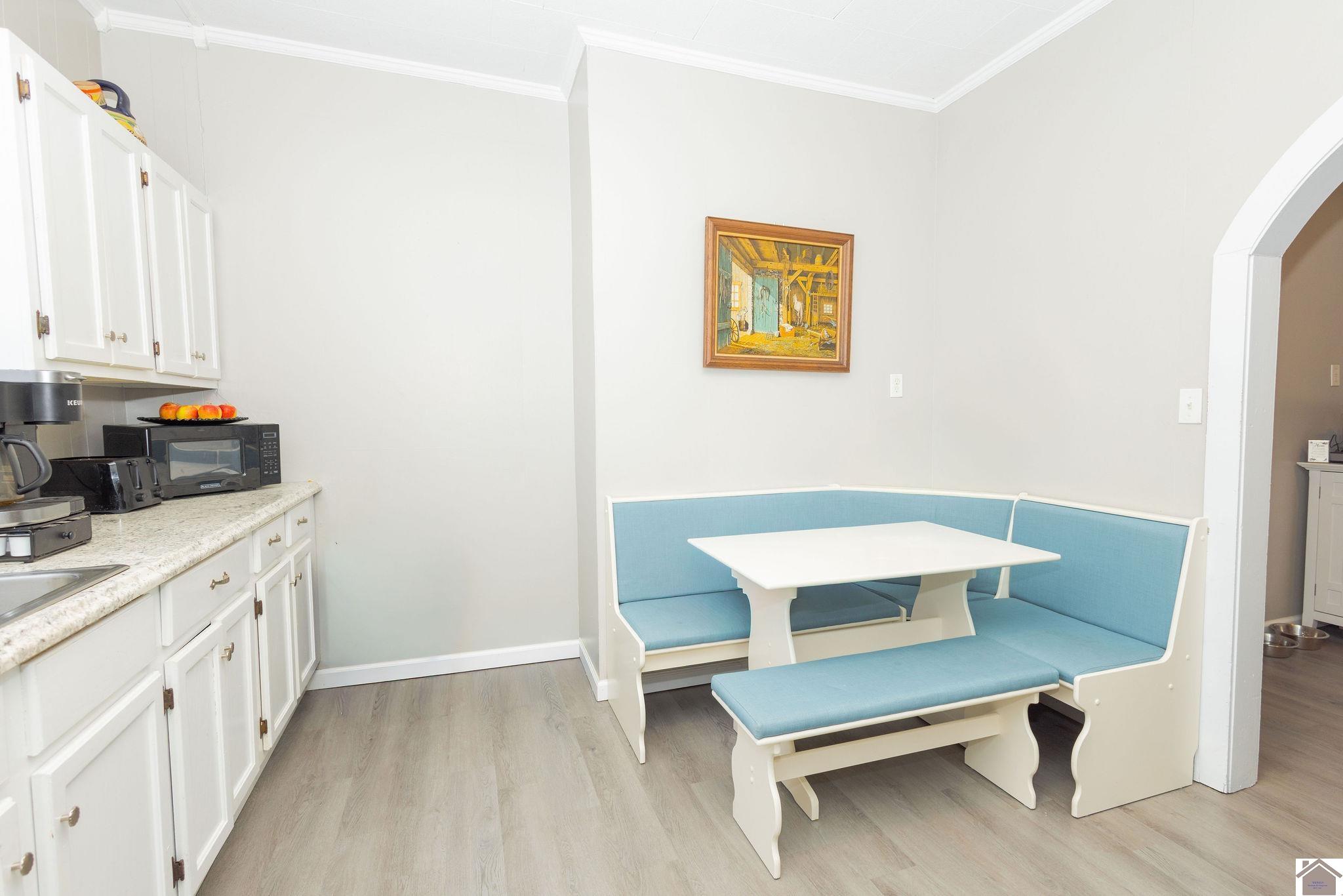 402 W Highland Drive