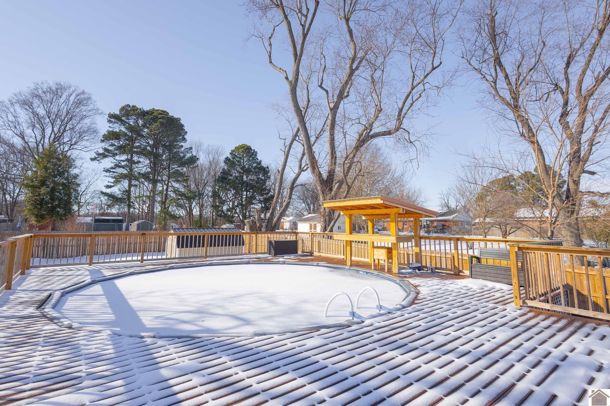 402 W Highland Drive