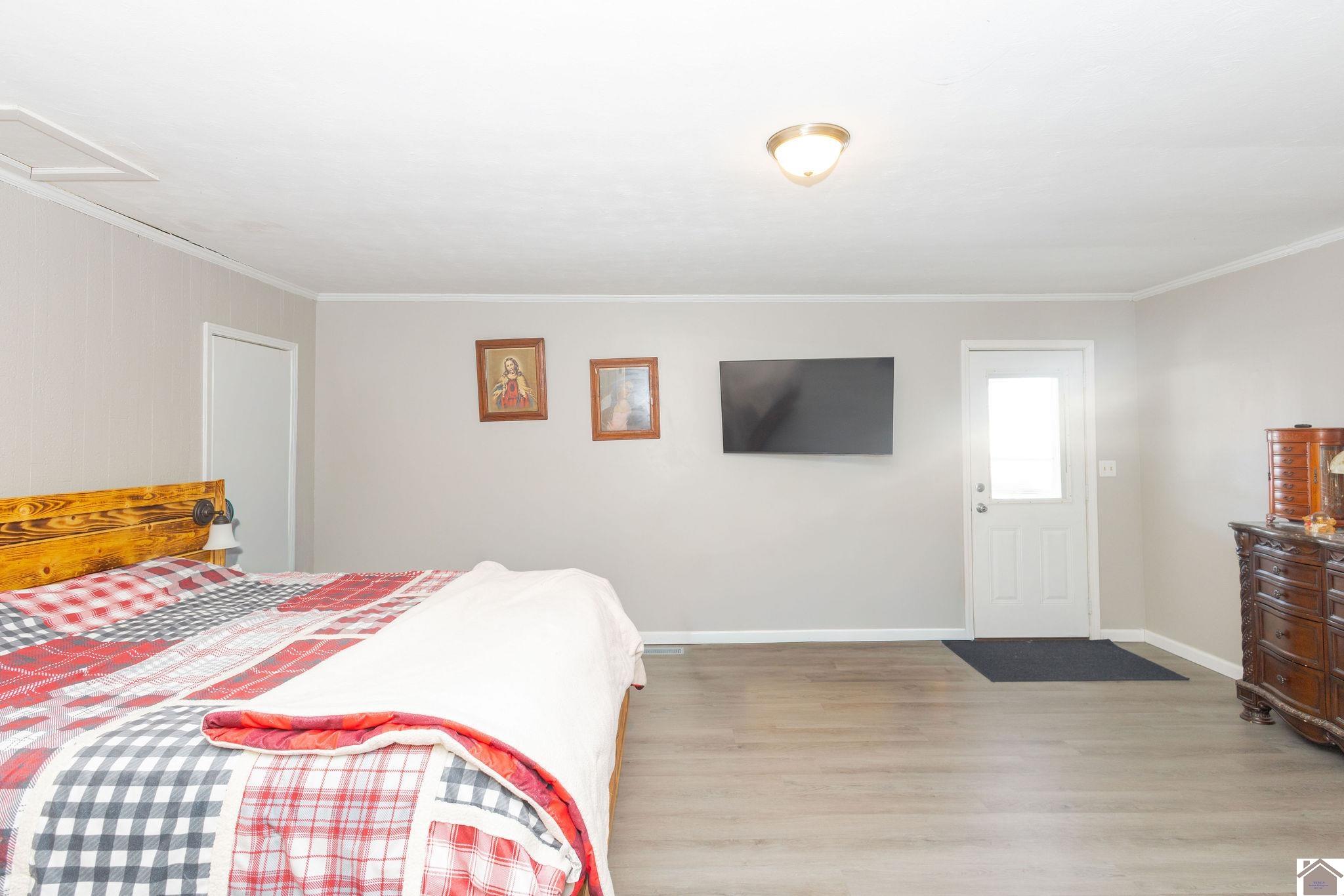 402 W Highland Drive