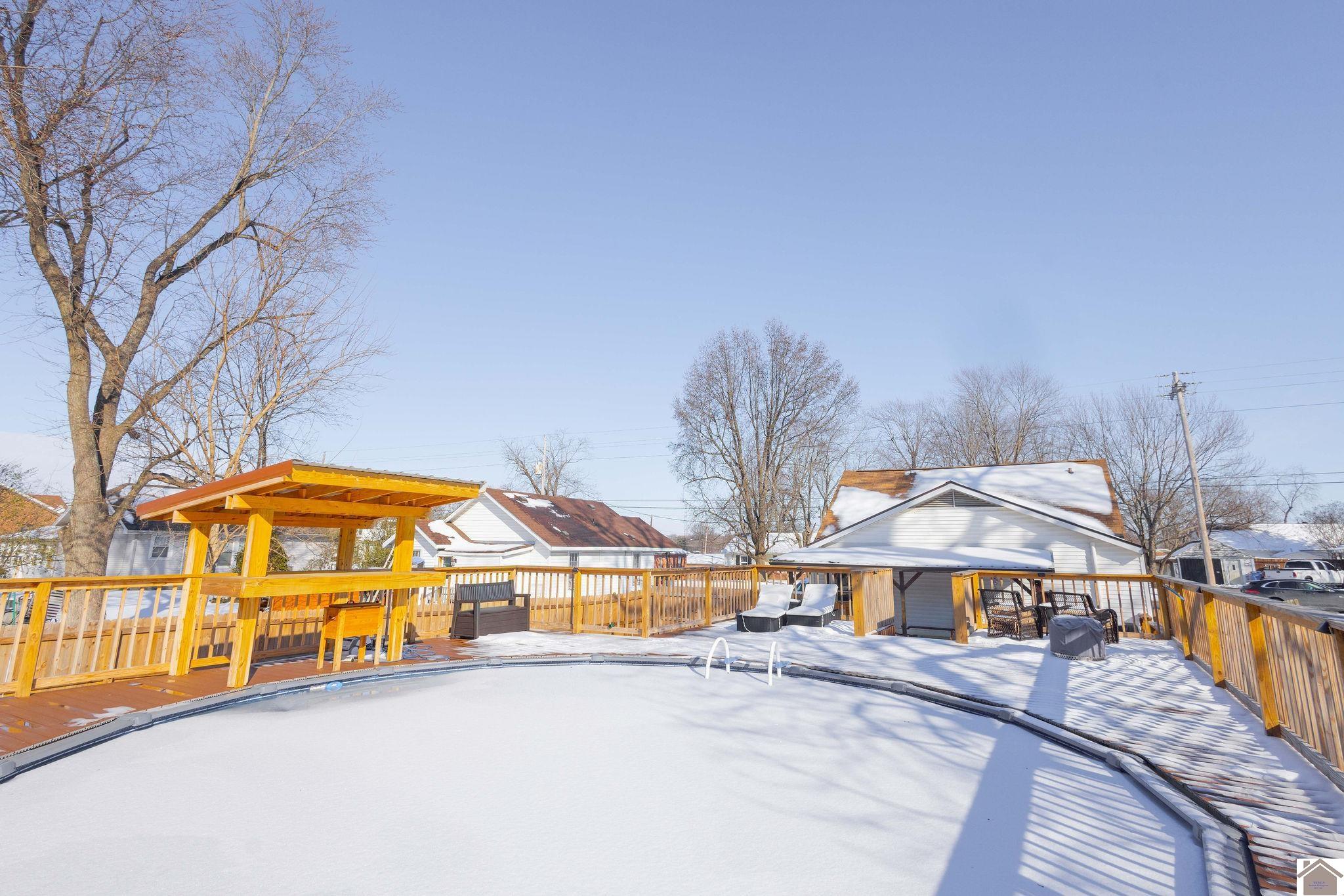 402 W Highland Drive