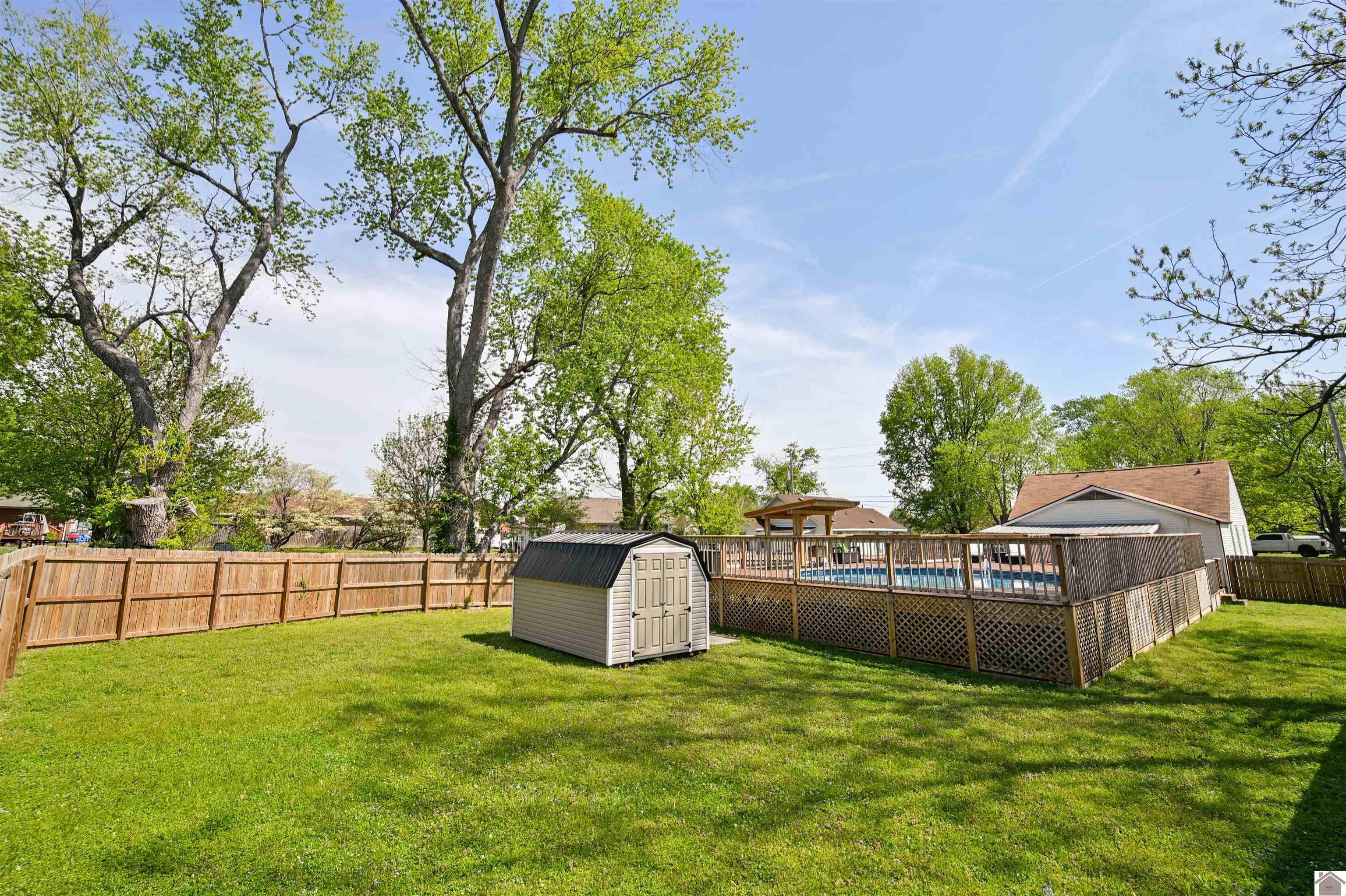402 W Highland Drive