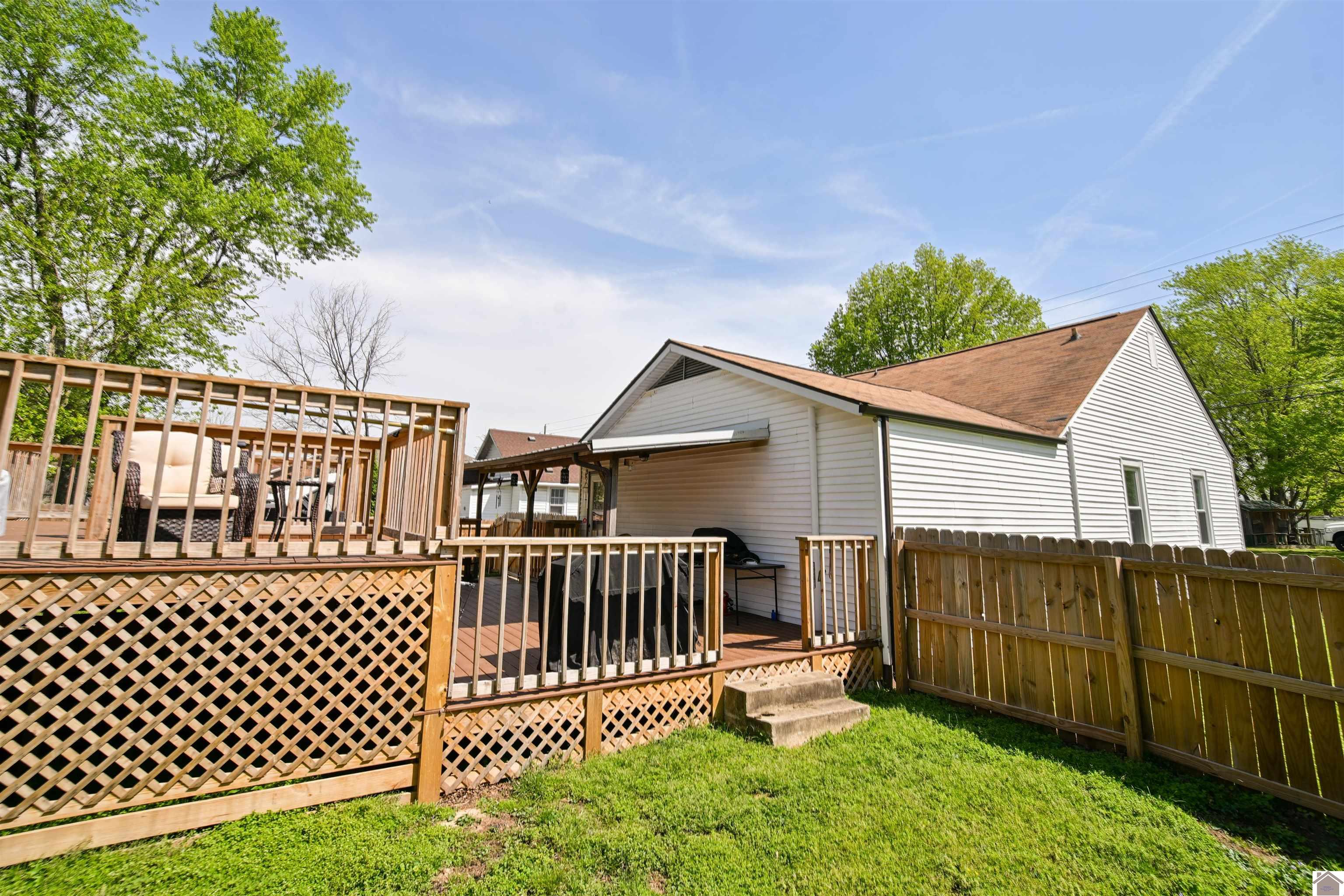 402 W Highland Drive
