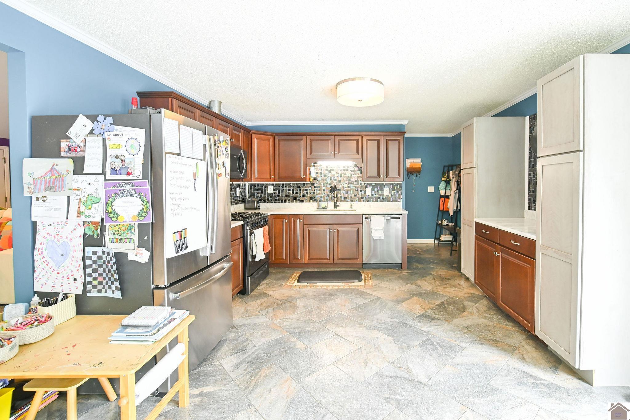 2050 Clarkline Road