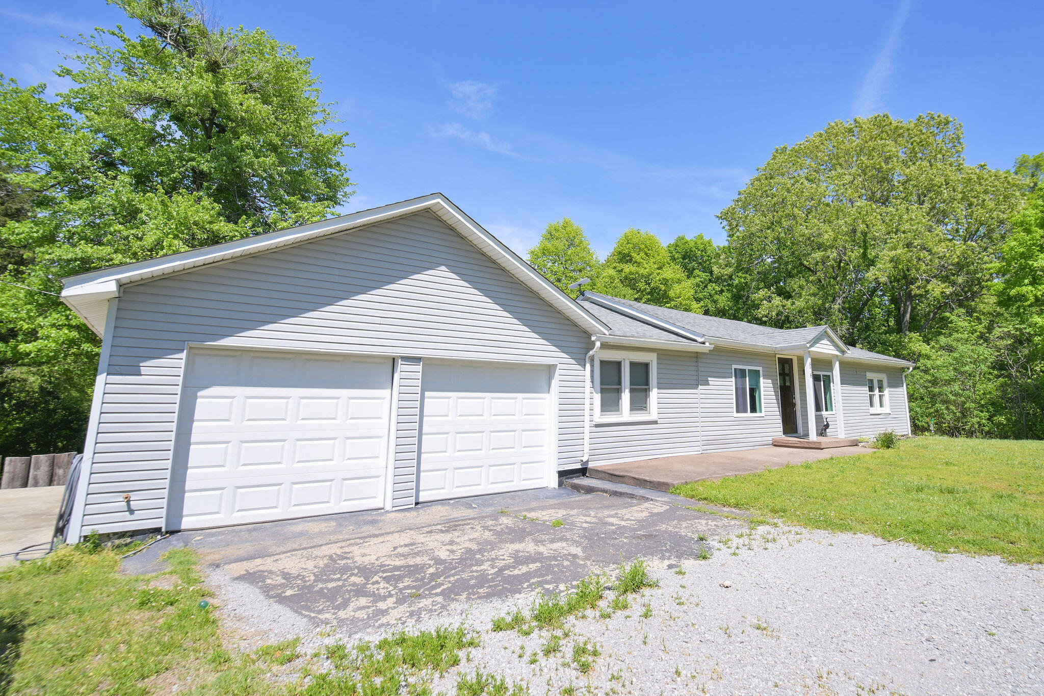 878 Oak Level Elva Road