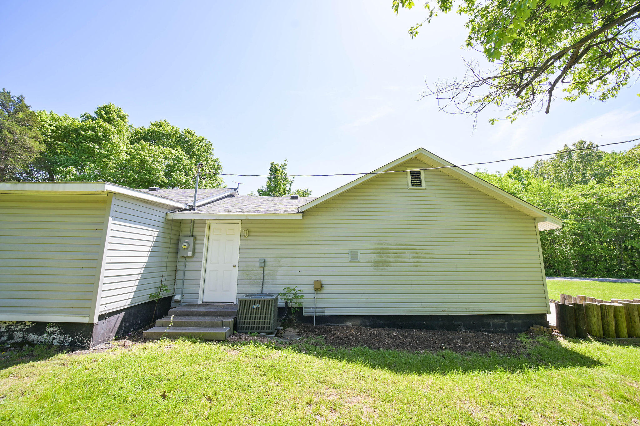 878 Oak Level Elva Road