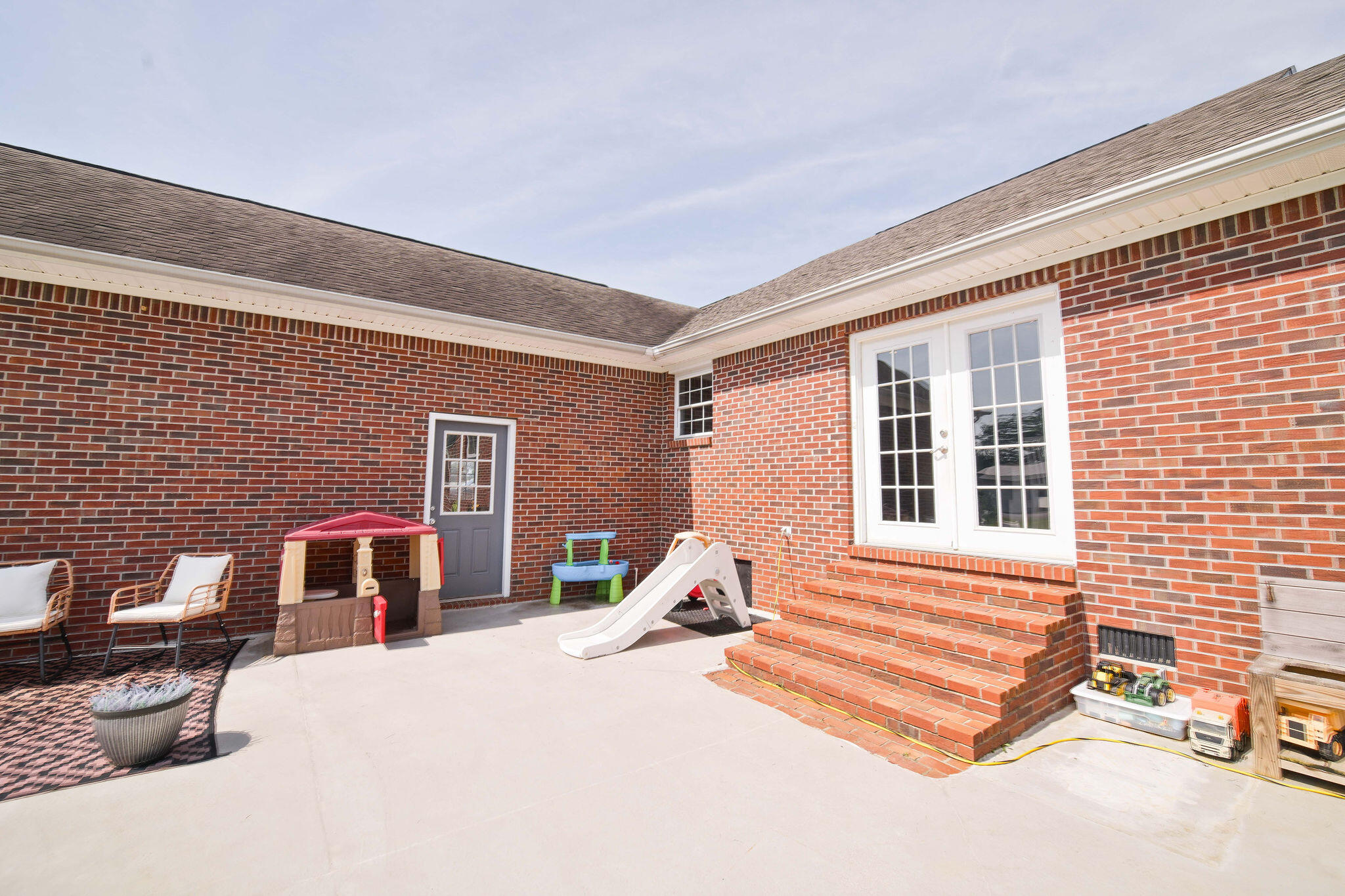 5202 Airport Road