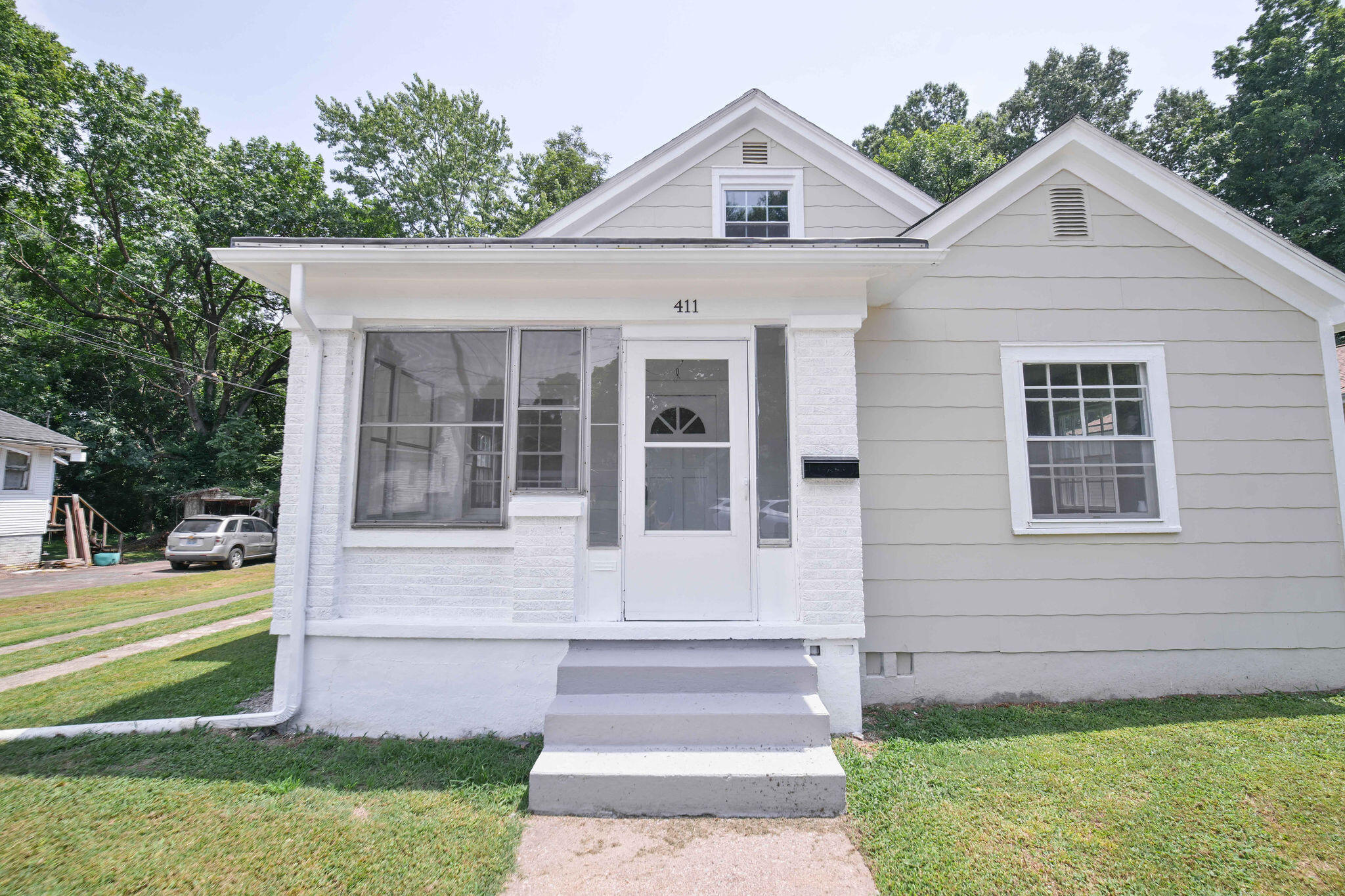 411 N College Street